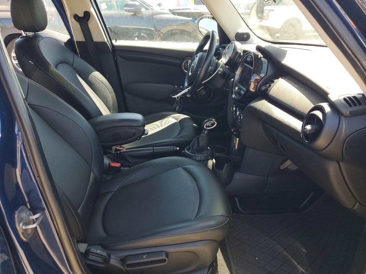2015 Mini Cooper Синий vin: WMWXS5C51FT828804