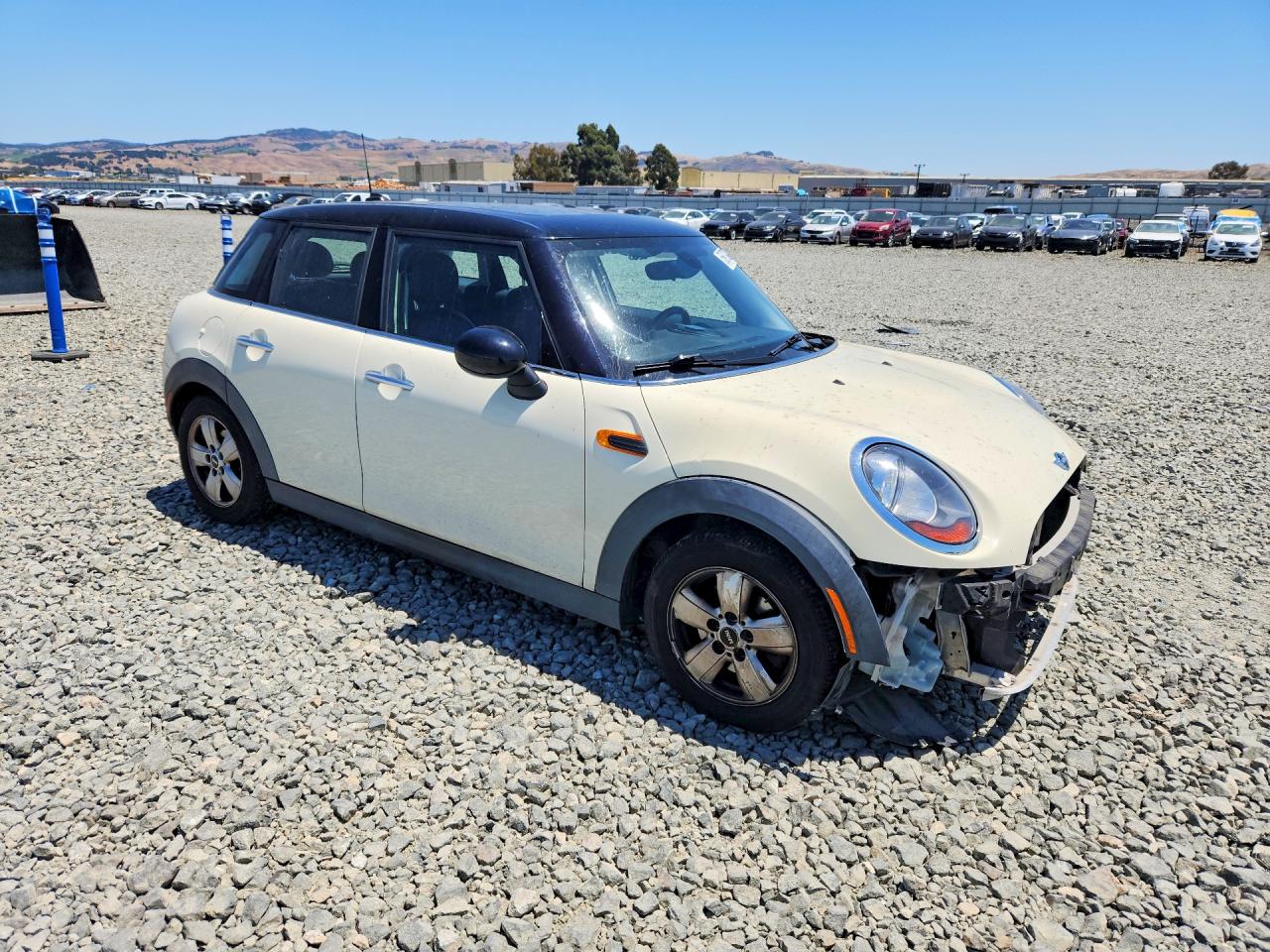 2015 Mini Cooper Beige vin: WMWXS5C51FT829015