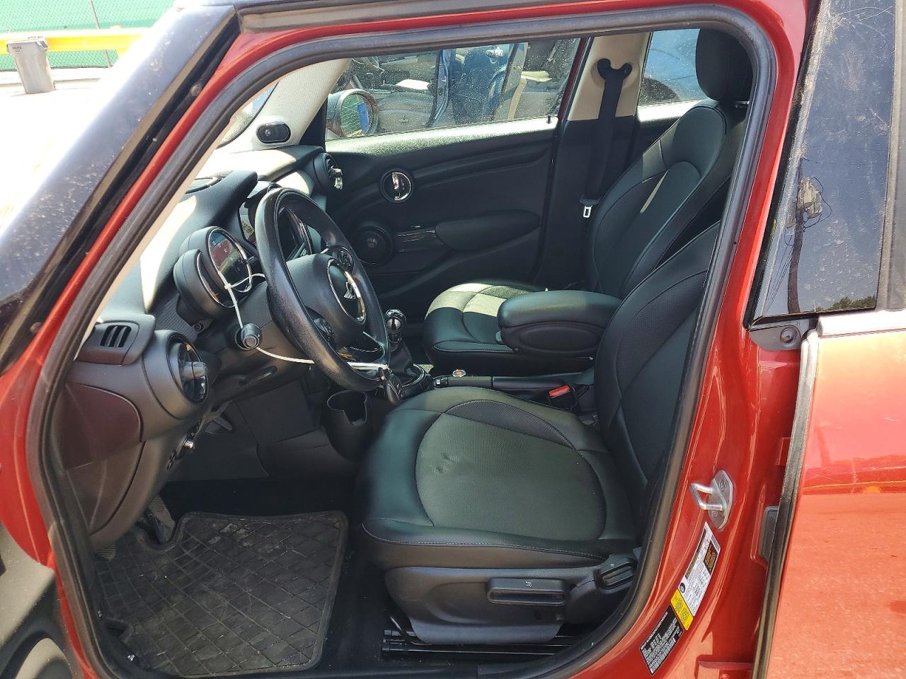 2015 Mini Cooper Red vin: WMWXS5C52FT837690