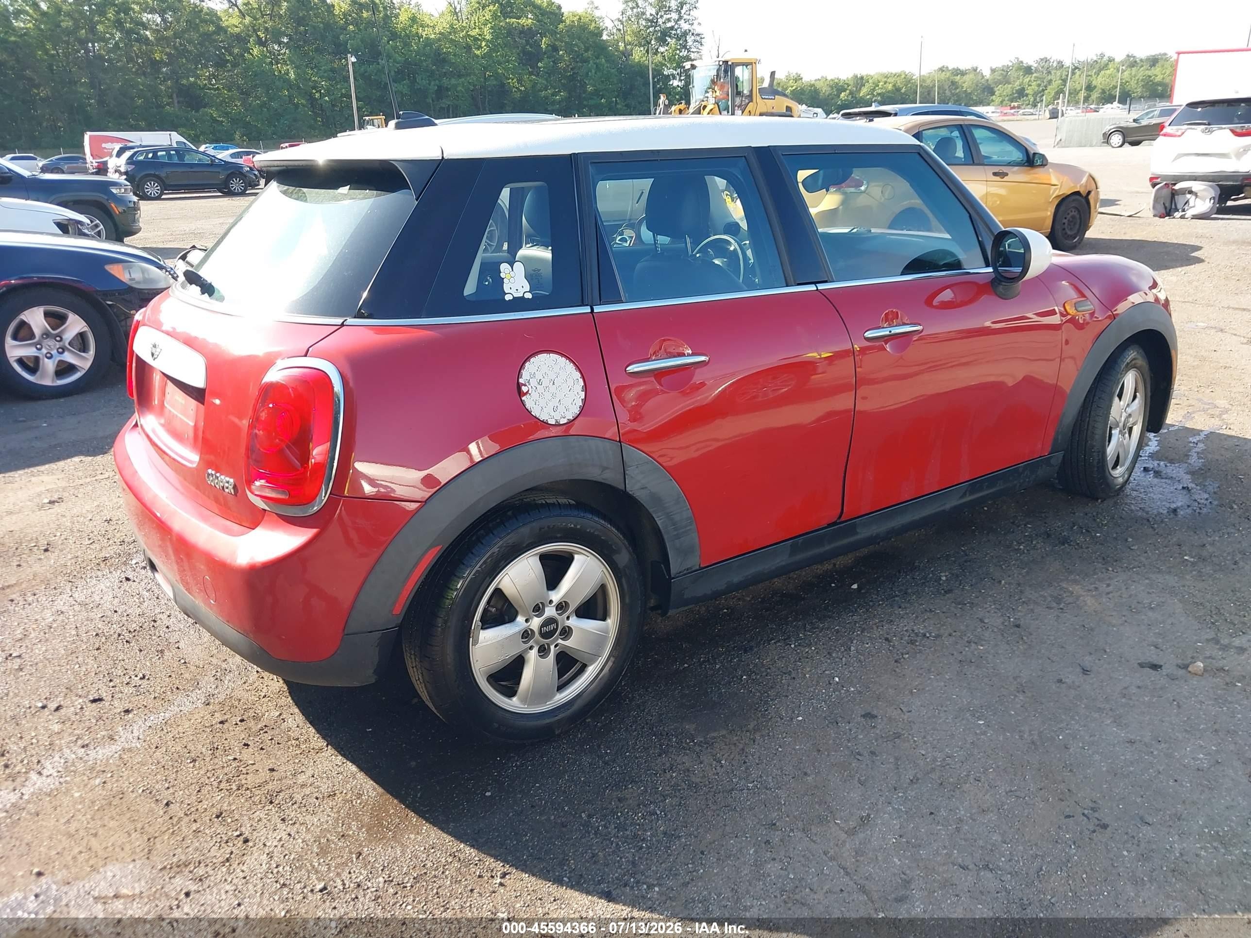 2015 Mini Hardtop Cooper Red vin: WMWXS5C53FT827461