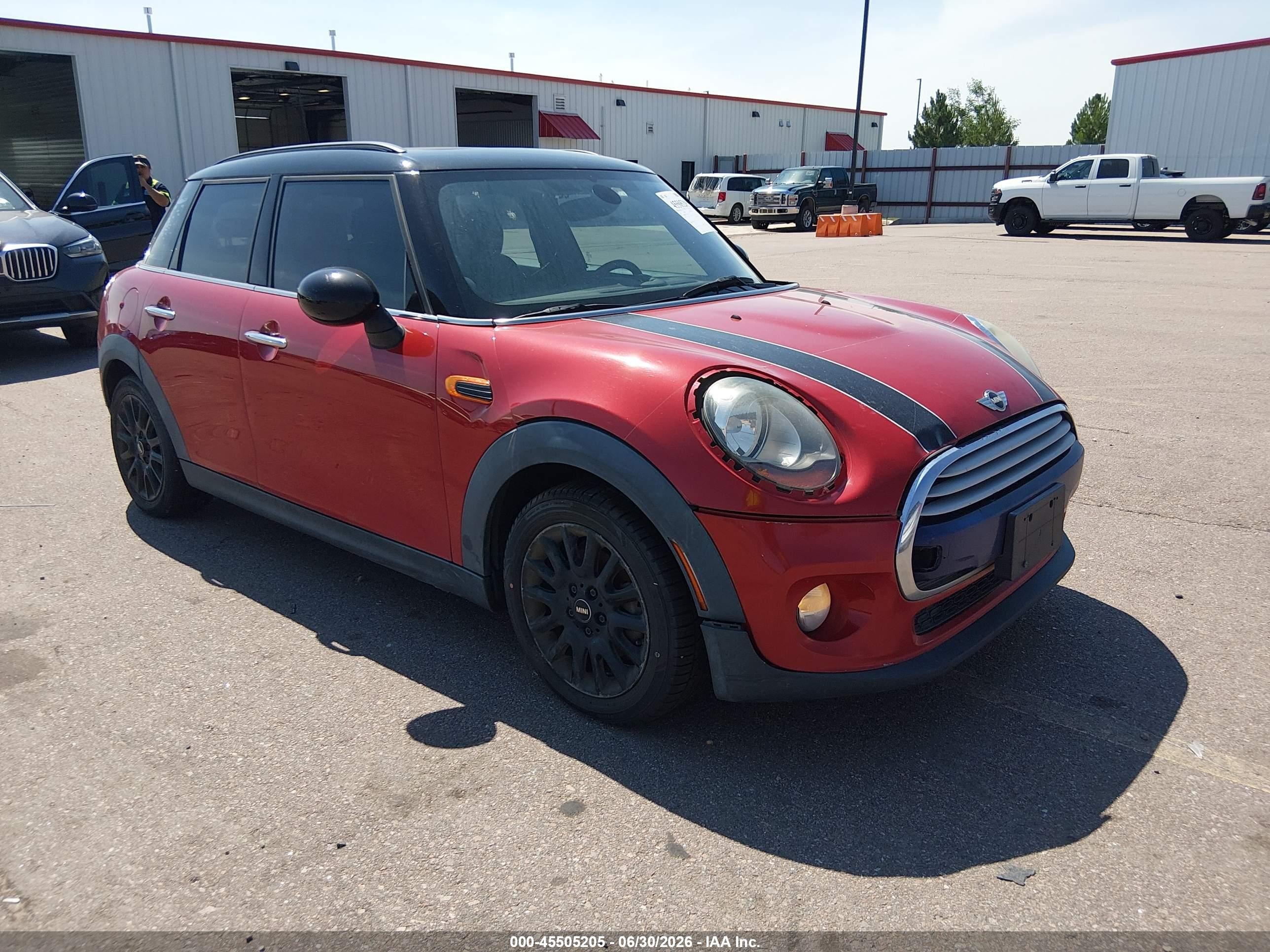 2015 Mini Hardtop Cooper Red vin: WMWXS5C54FT827890