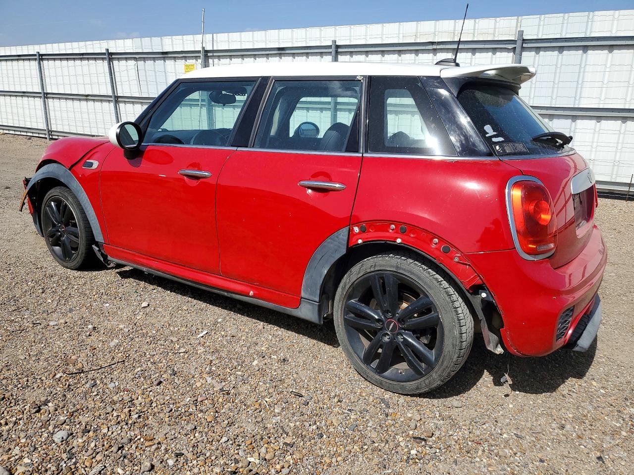2015 Mini Cooper Red vin: WMWXS5C54FT833754