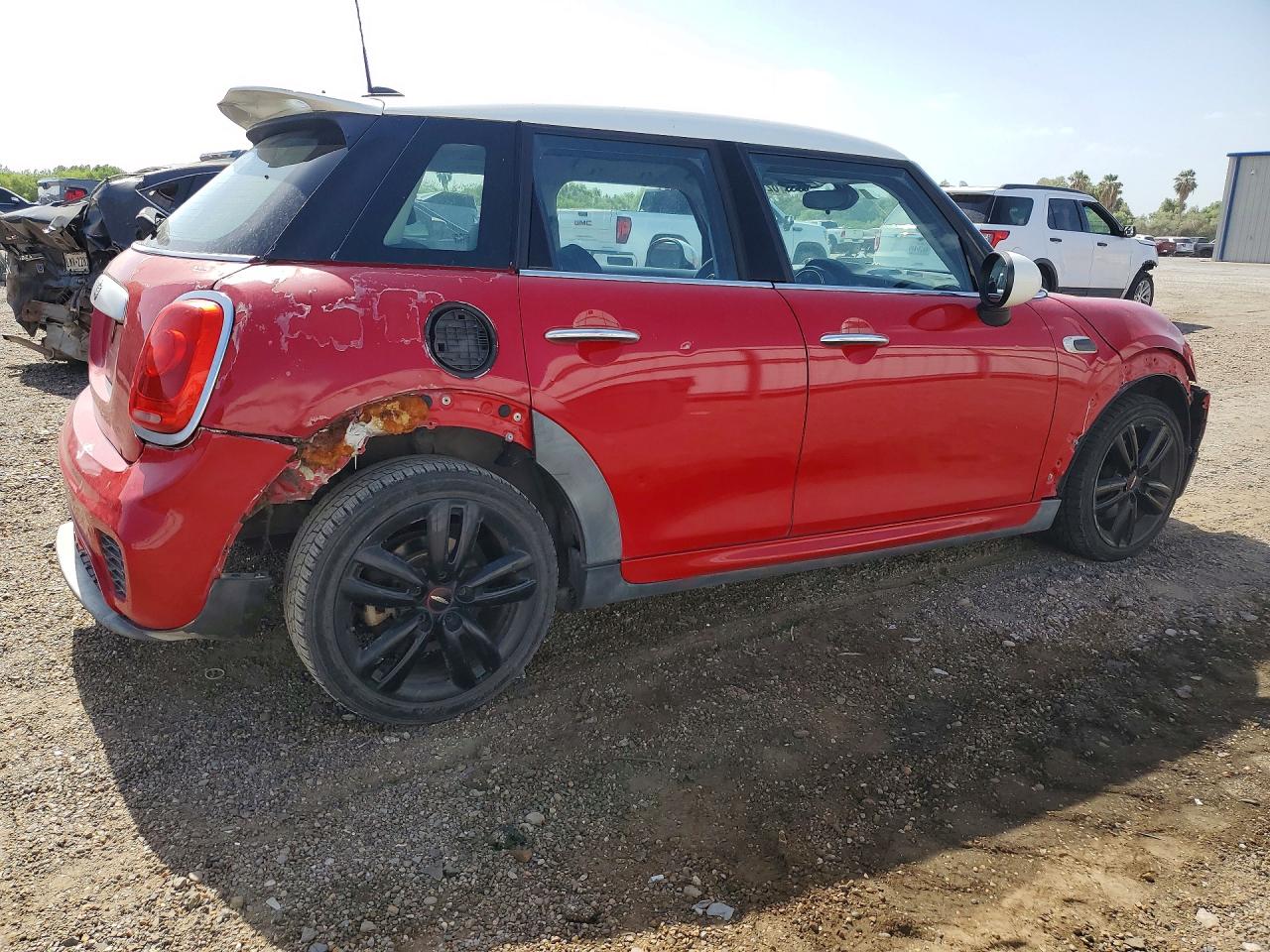 2015 Mini Cooper Red vin: WMWXS5C54FT833754
