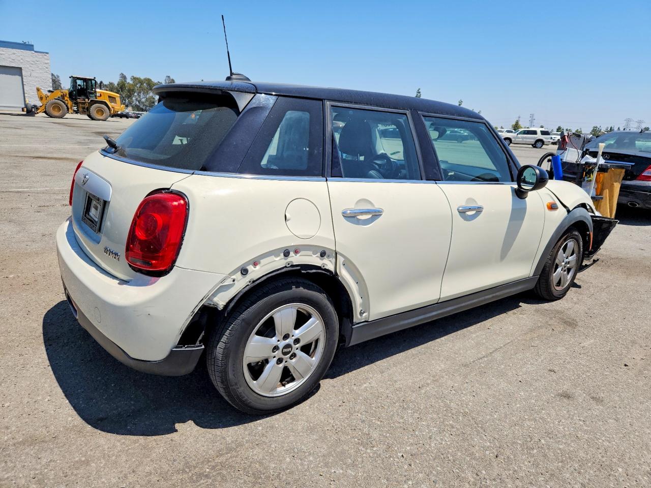 2015 Mini Cooper Beige vin: WMWXS5C55FT827235