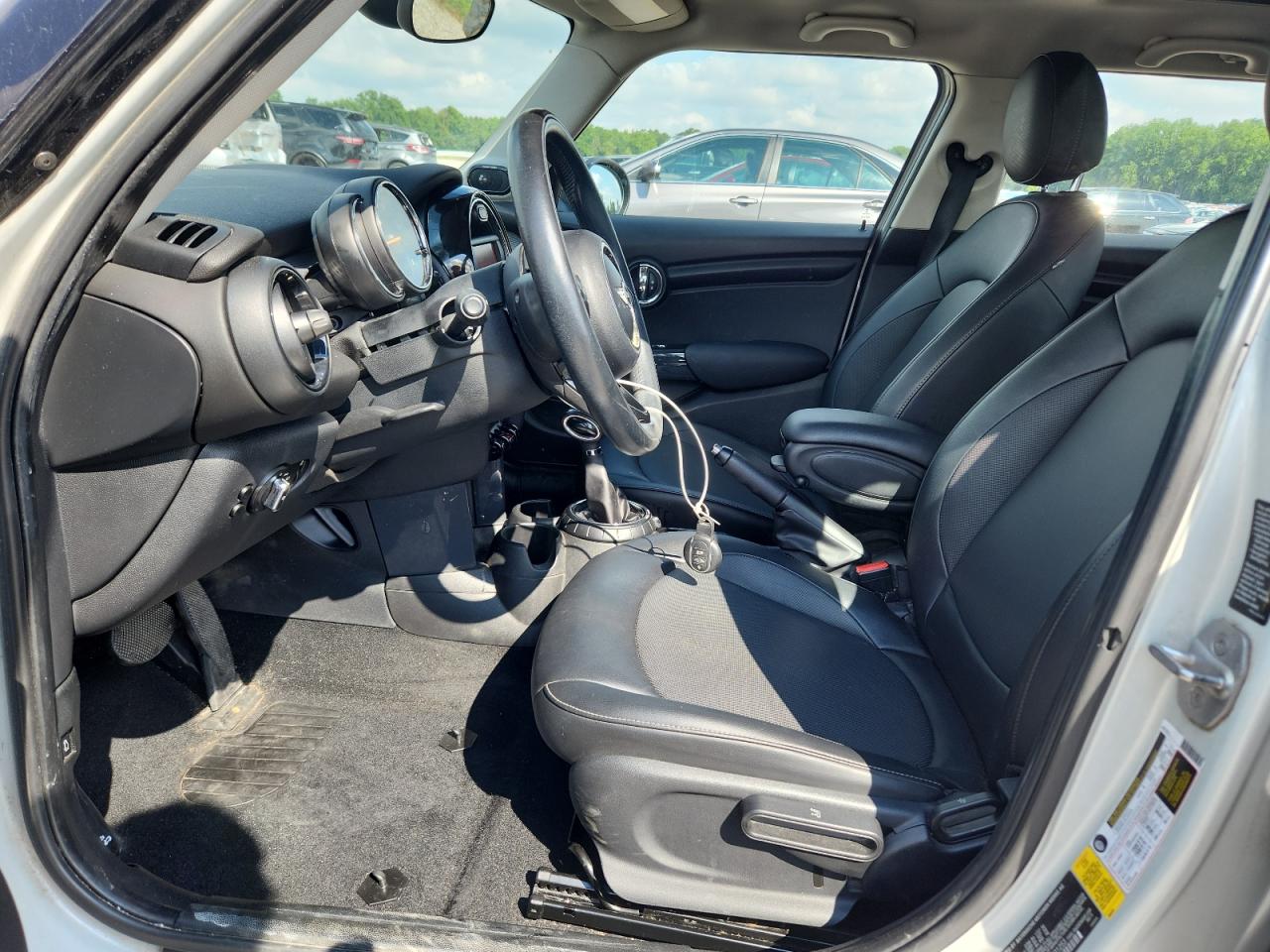 2015 Mini Cooper Silver vin: WMWXS5C55FT831253