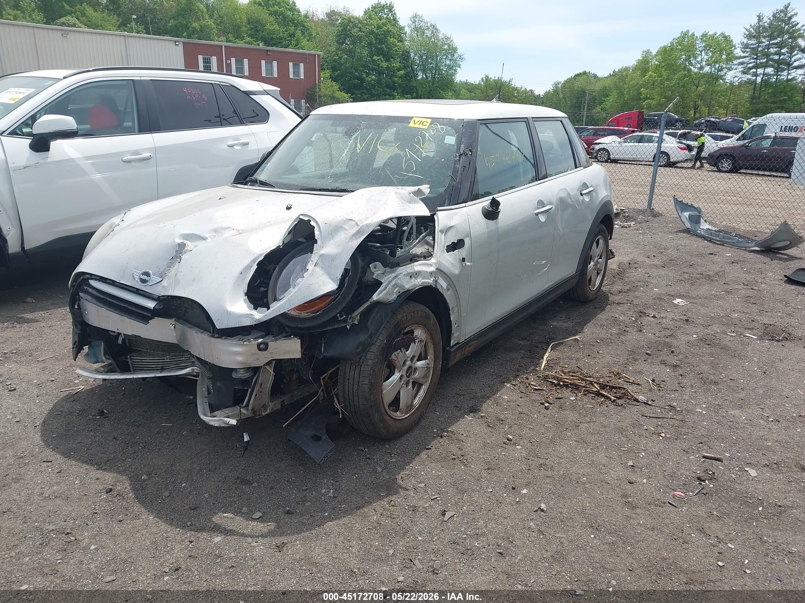 2015 Mini Hardtop Cooper White vin: WMWXS5C56FT827941