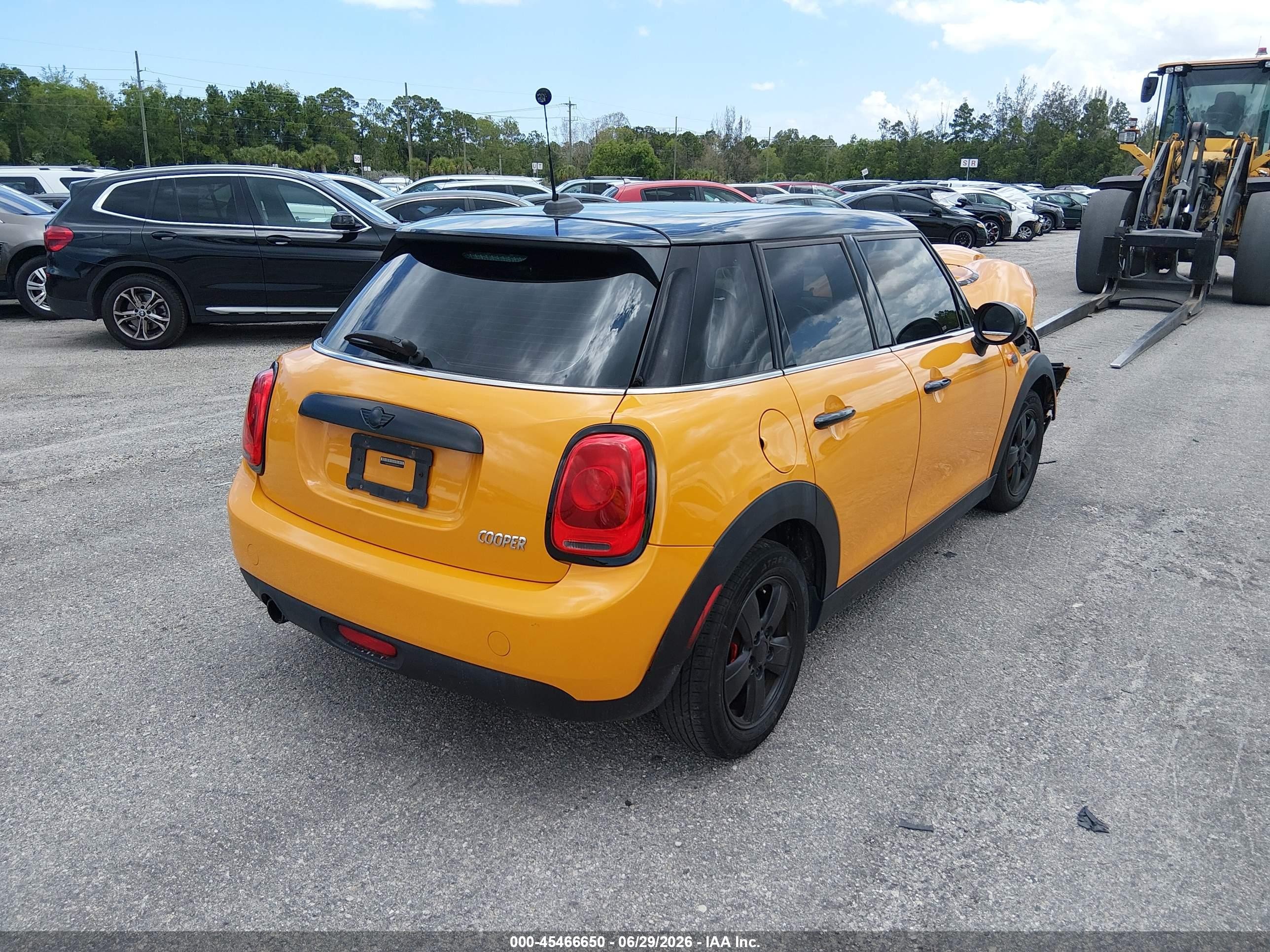 2015 Mini Hardtop Cooper Yellow vin: WMWXS5C56FT833092