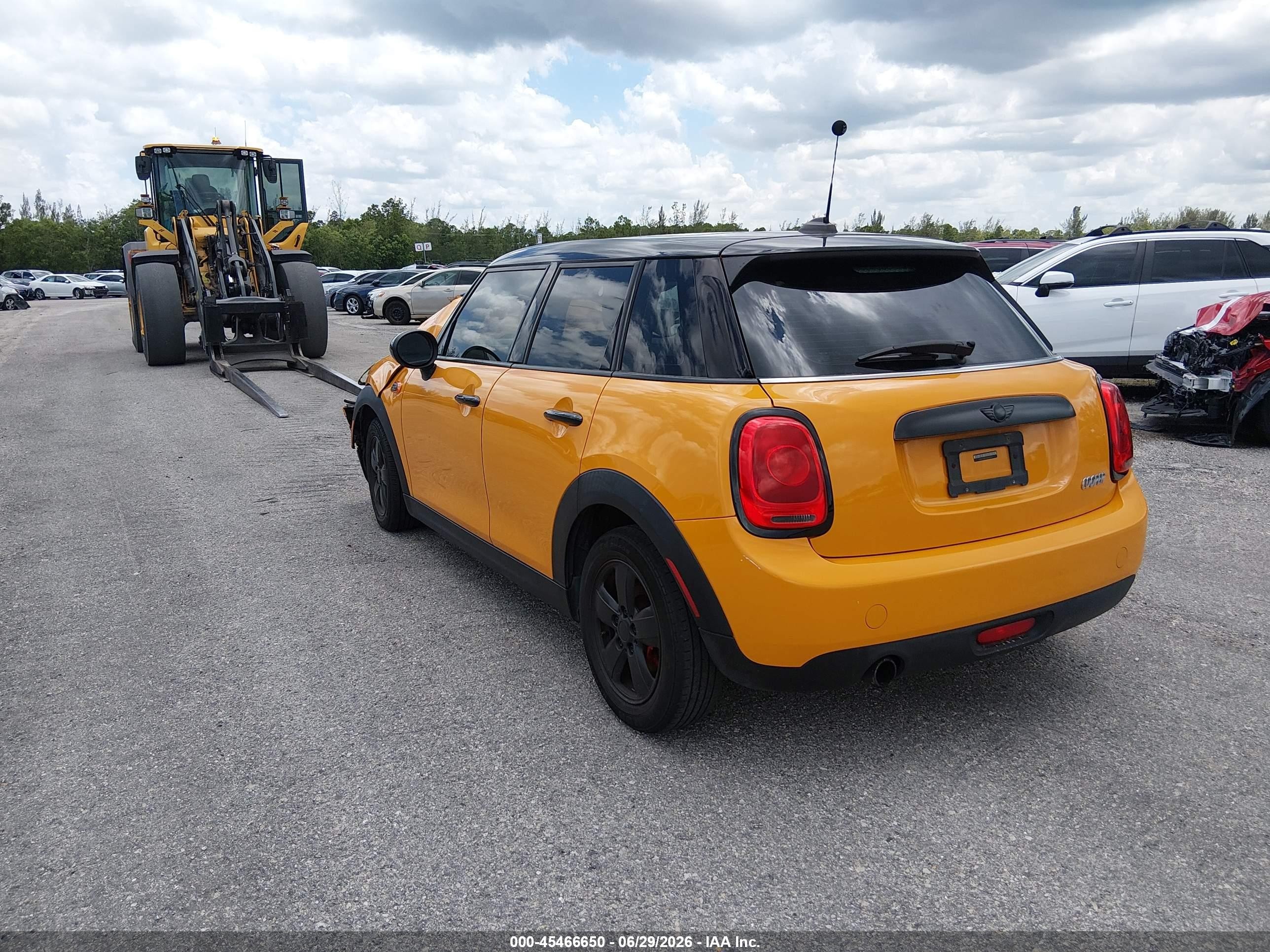 2015 Mini Hardtop Cooper Yellow vin: WMWXS5C56FT833092