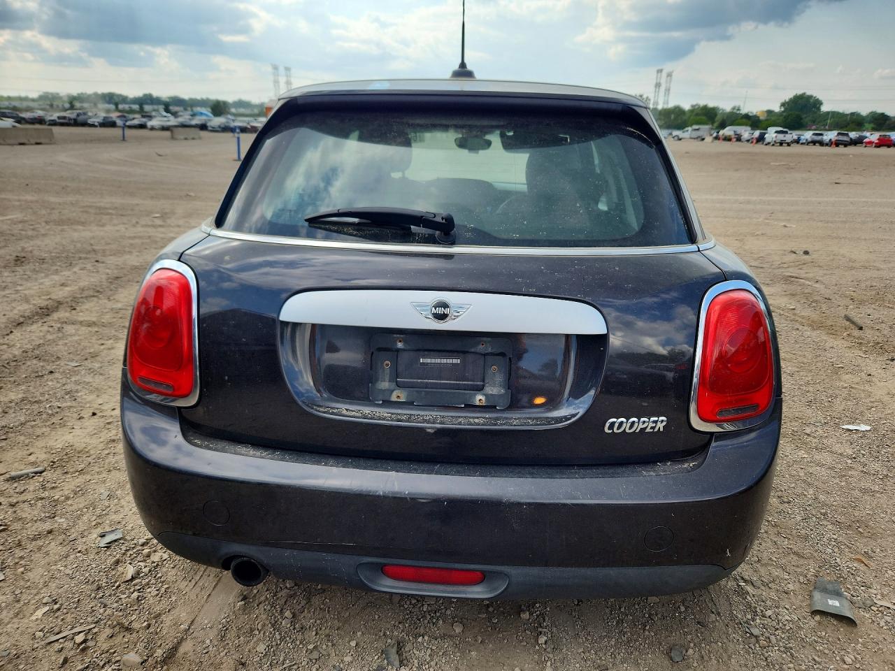 2015 Mini Cooper Charcoal vin: WMWXS5C57FT833554