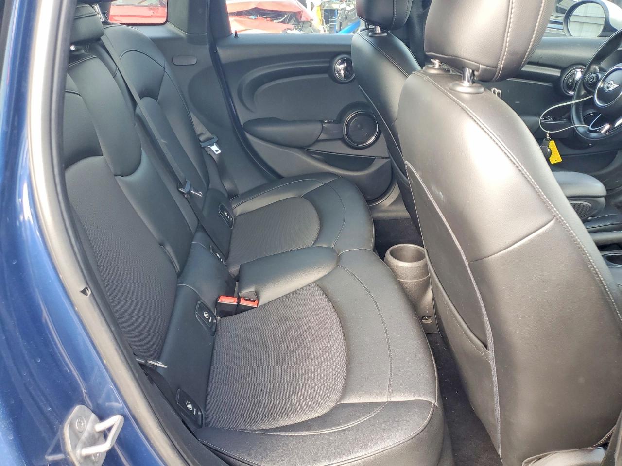 2015 Mini Cooper Blue vin: WMWXS5C59FT827139
