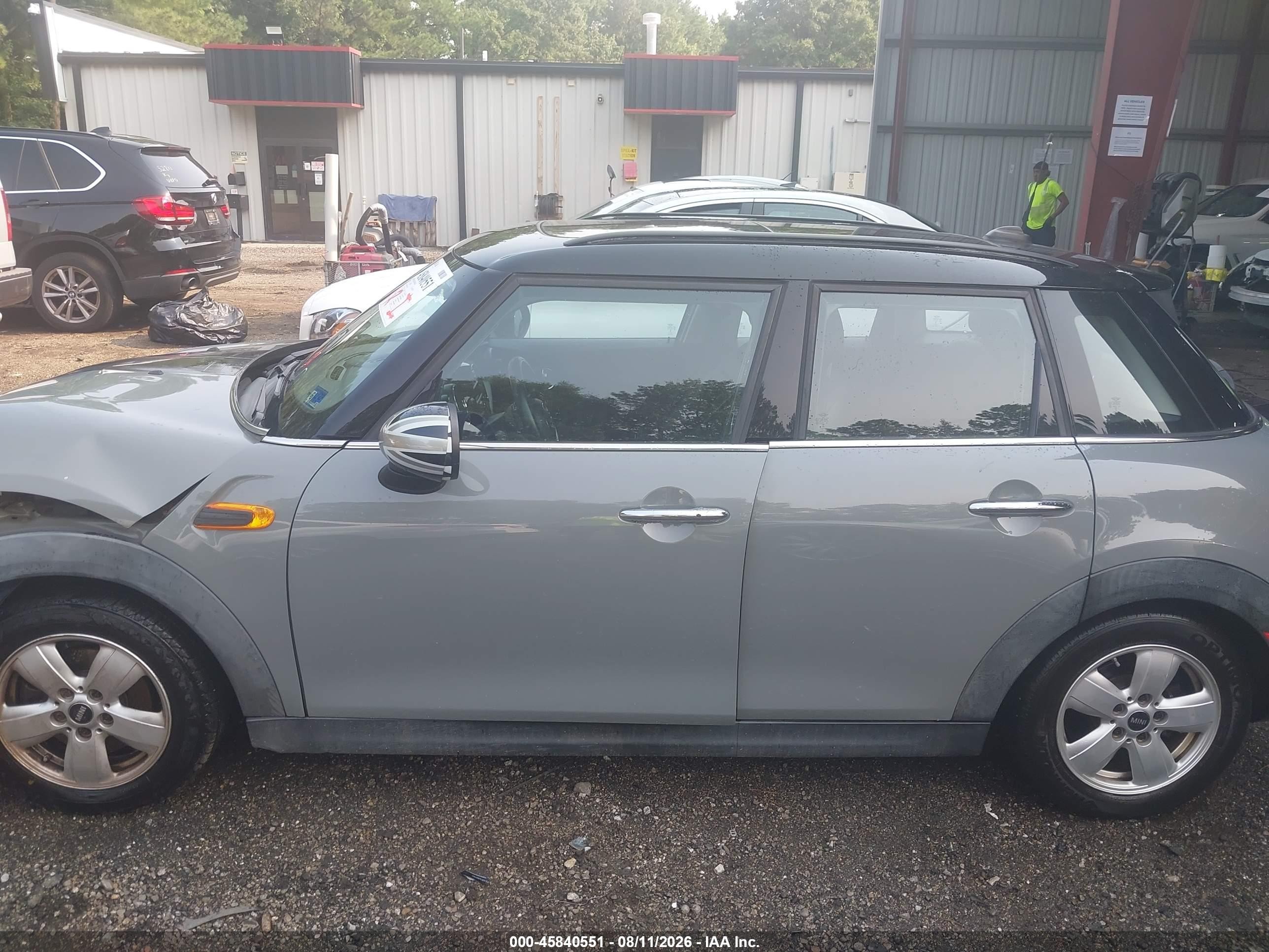2015 Mini Hardtop Cooper Gray vin: WMWXS5C59FT830543