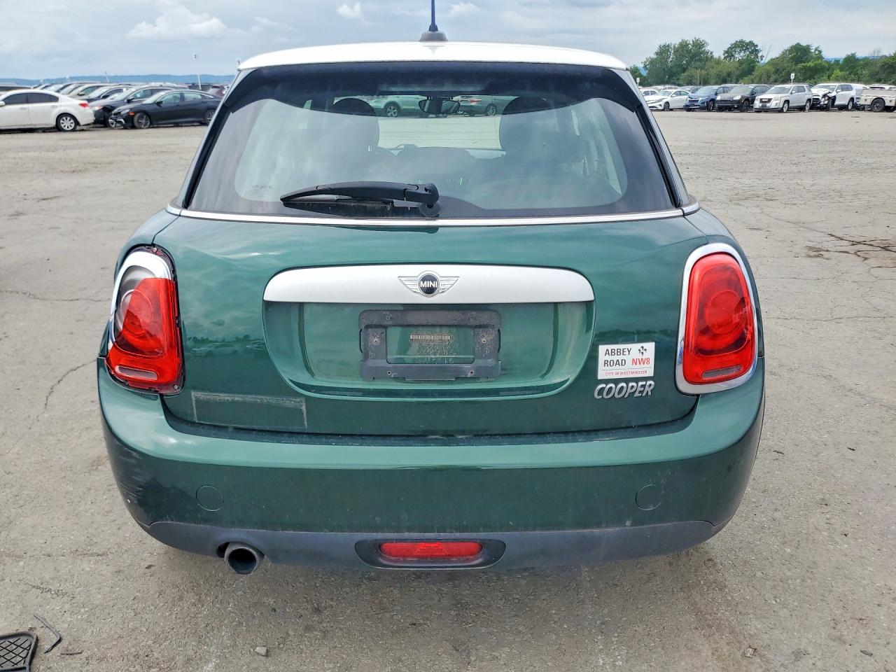 2015 Mini Cooper Green vin: WMWXS5C5XFT829658