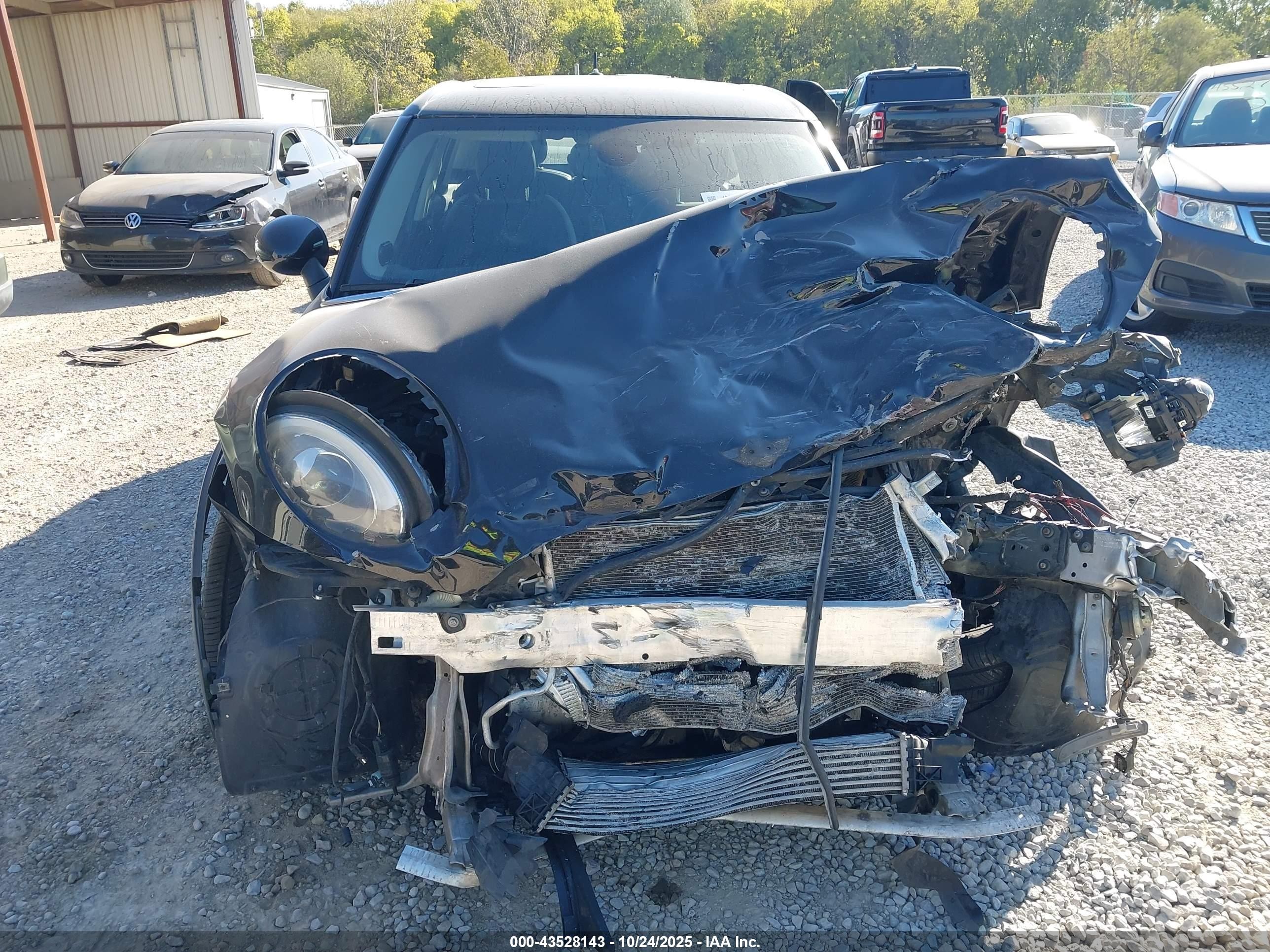 2017 Mini Hardtop Cooper Black vin: WMWXU1C37H2F77087