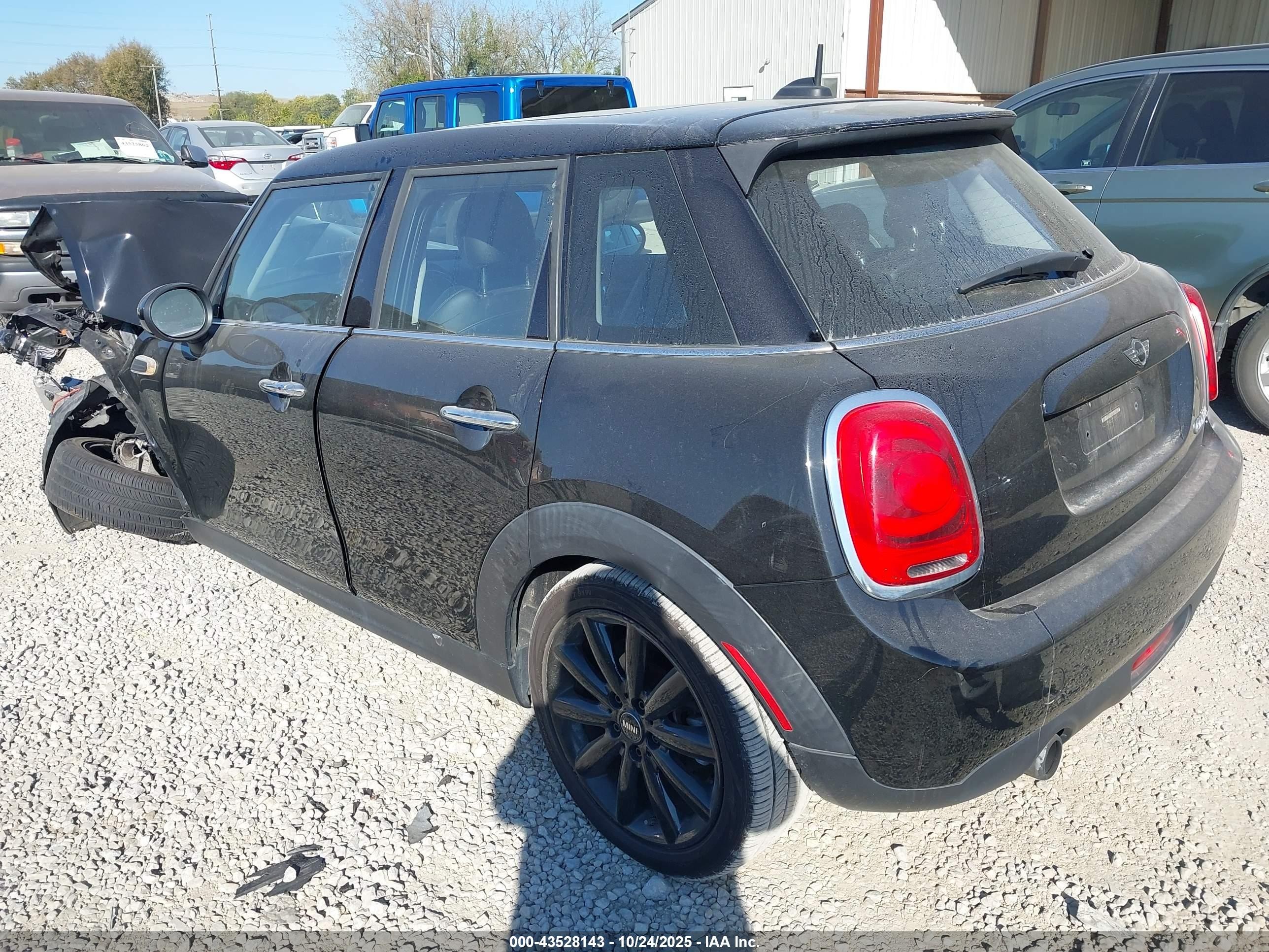 2017 Mini Hardtop Cooper Black vin: WMWXU1C37H2F77087