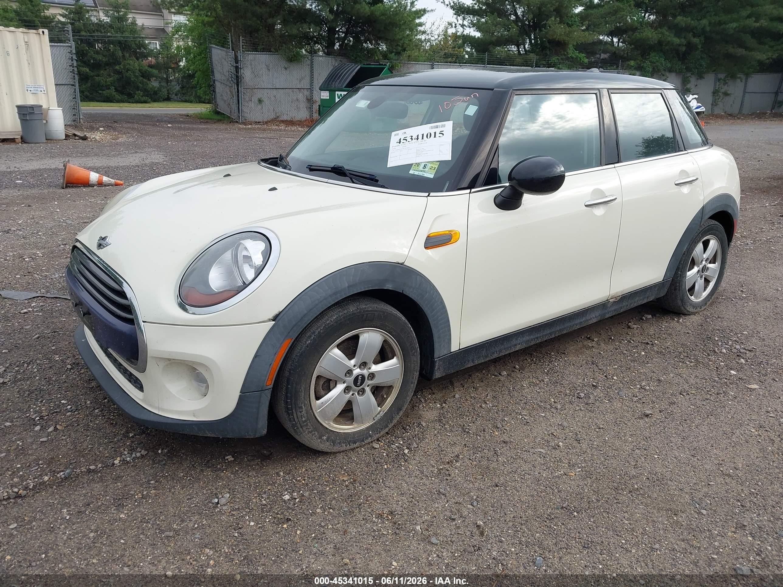 2016 Mini Hardtop Cooper Белый vin: WMWXU1C50G2D12821