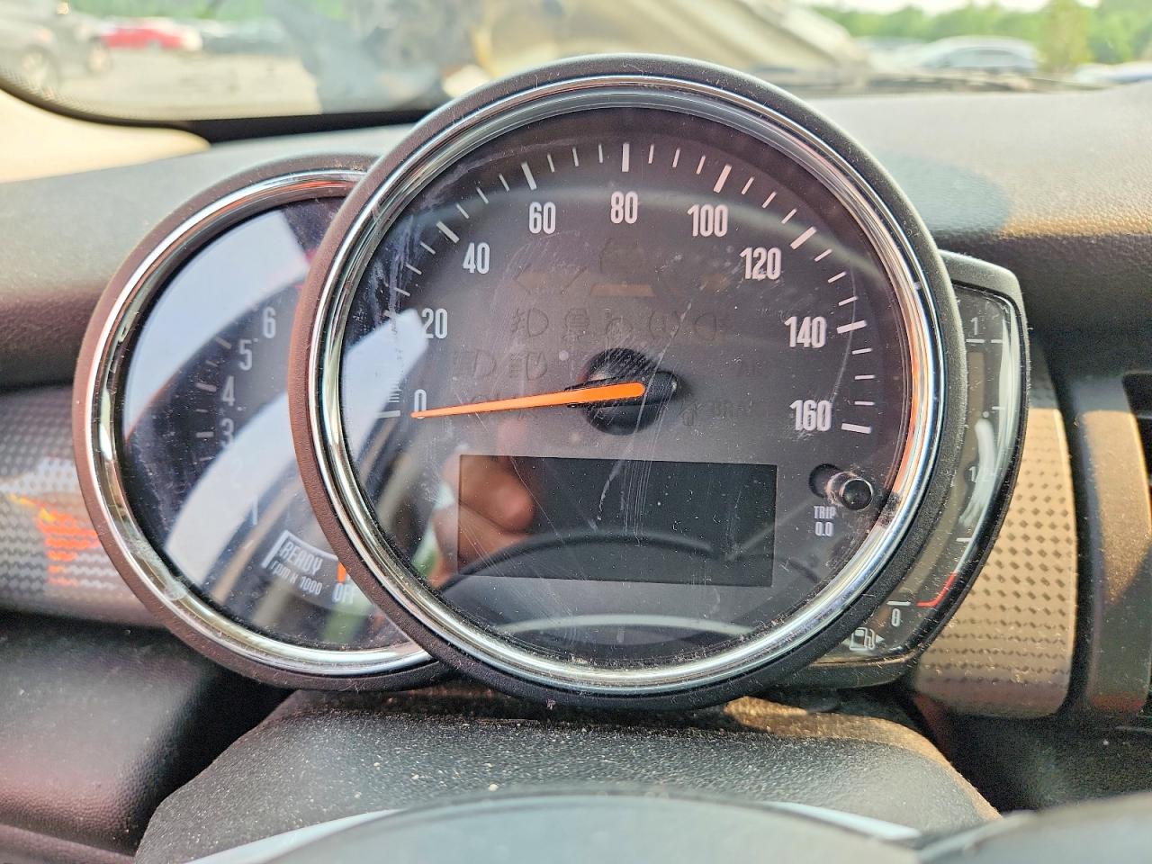 2018 Mini Cooper Cream vin: WMWXU1C51J2F81059