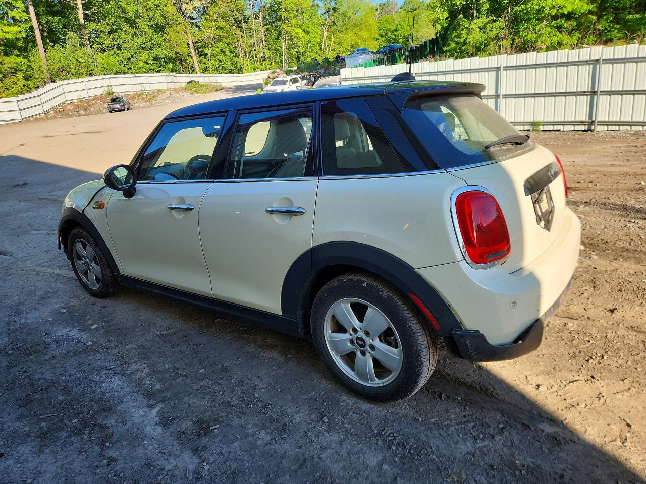 2018 Mini Cooper White vin: WMWXU1C59J2F80578