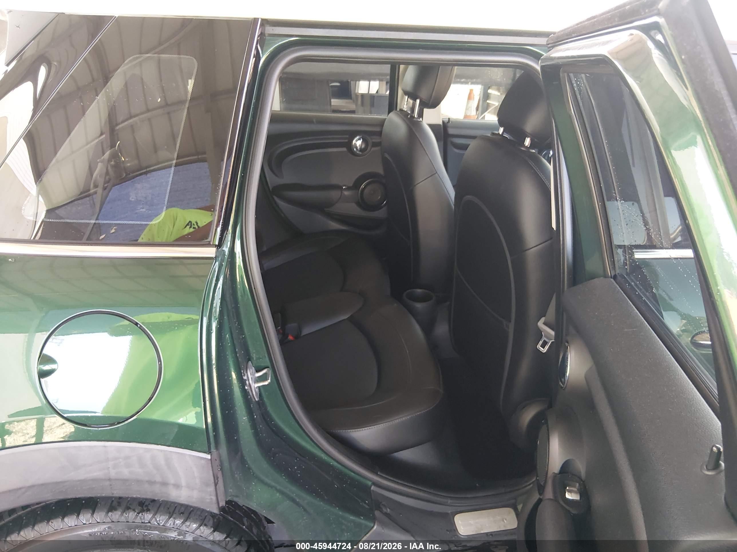 2016 Mini Hardtop Cooper Green vin: WMWXU1C5XG2D57765