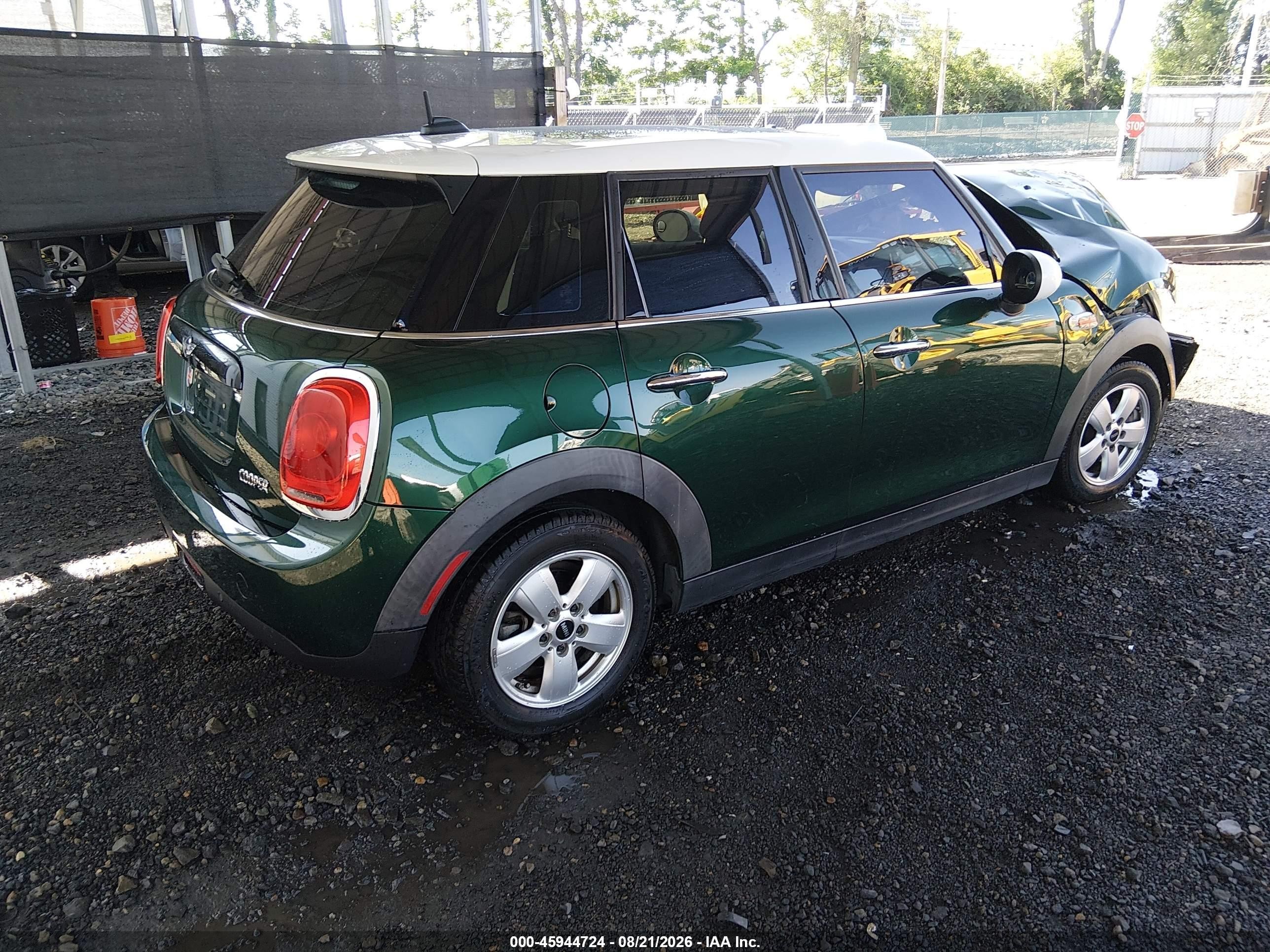 2016 Mini Hardtop Cooper Green vin: WMWXU1C5XG2D57765