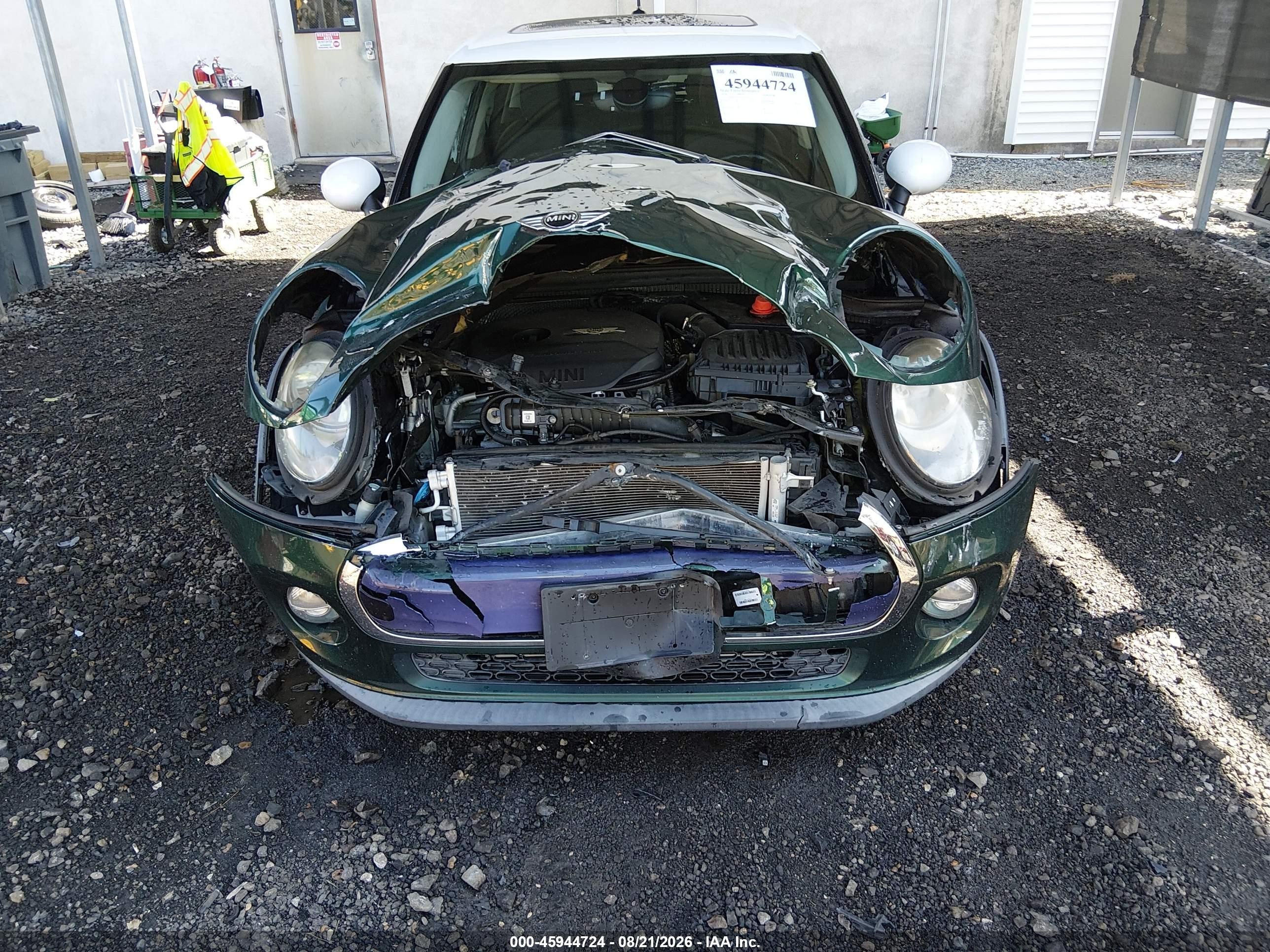 2016 Mini Hardtop Cooper Green vin: WMWXU1C5XG2D57765