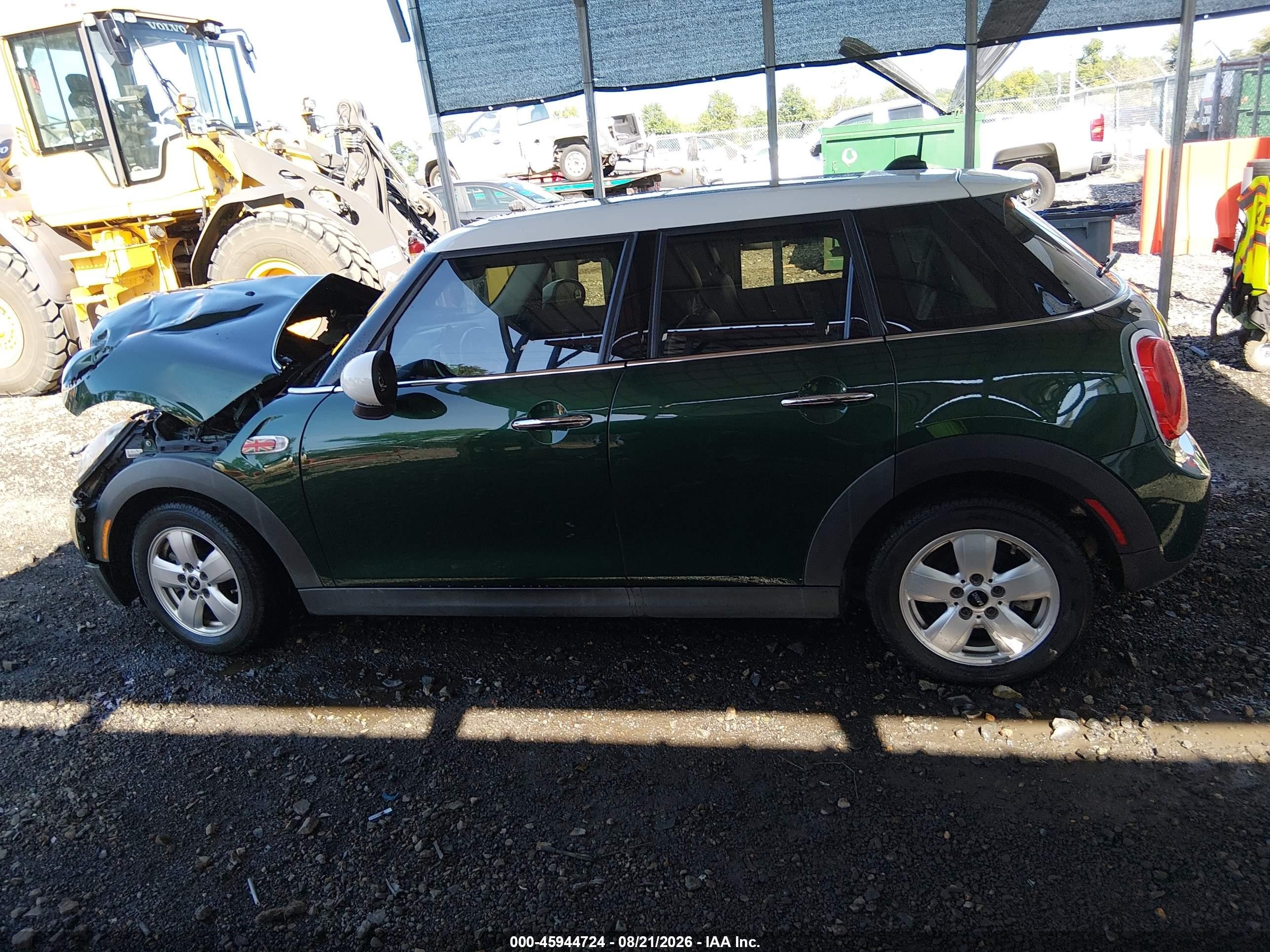 2016 Mini Hardtop Cooper Green vin: WMWXU1C5XG2D57765