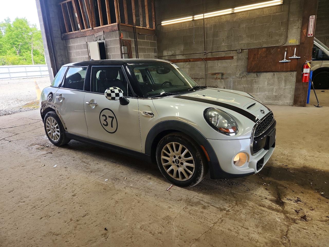 2015 Mini Cooper S Silver vin: WMWXU3C51F2B59411