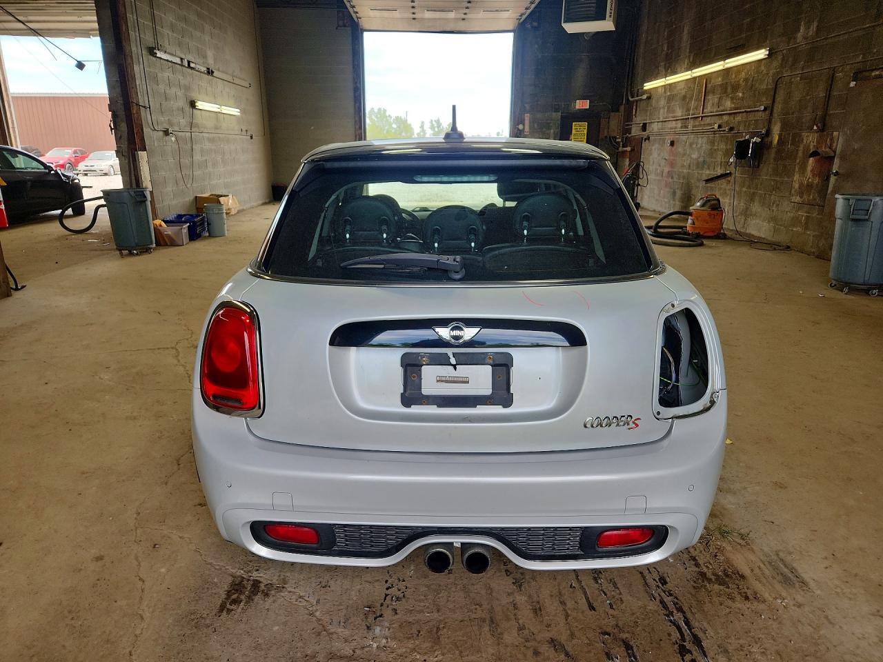 2015 Mini Cooper S Silver vin: WMWXU3C51F2B59411