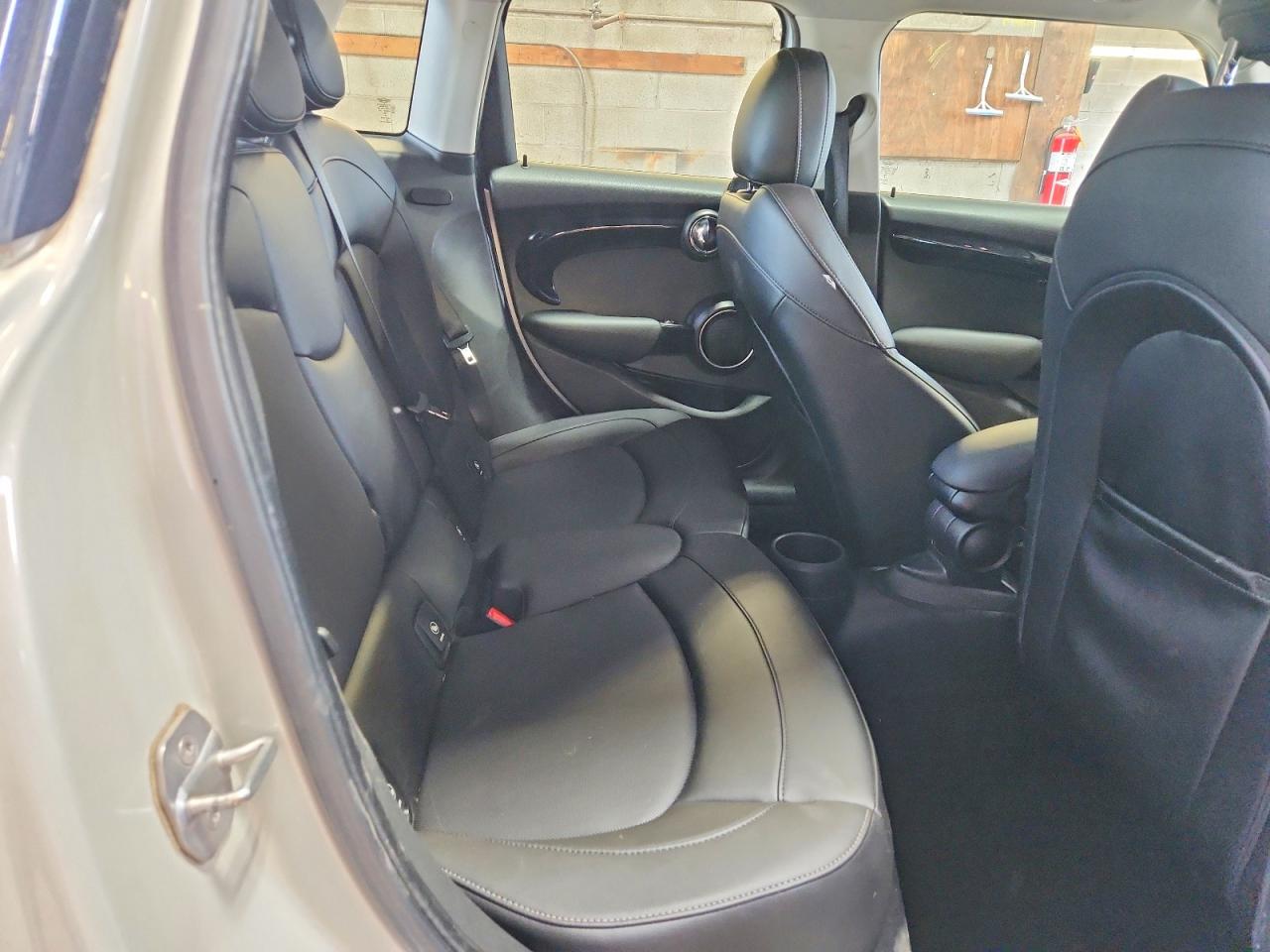 2015 Mini Cooper S Silver vin: WMWXU3C51F2B59411