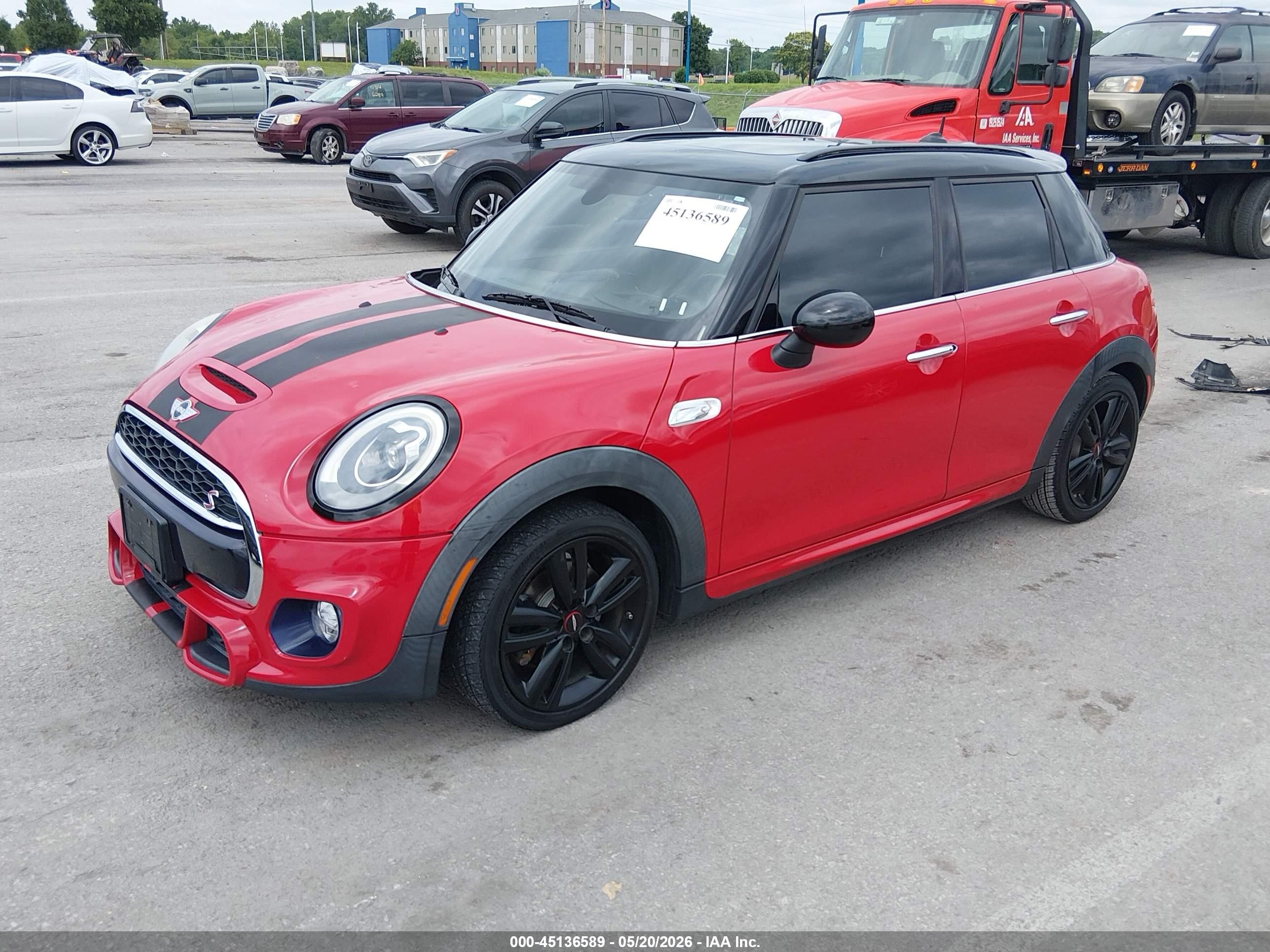 2015 Mini Hardtop Cooper S Красный vin: WMWXU3C52F2B61863