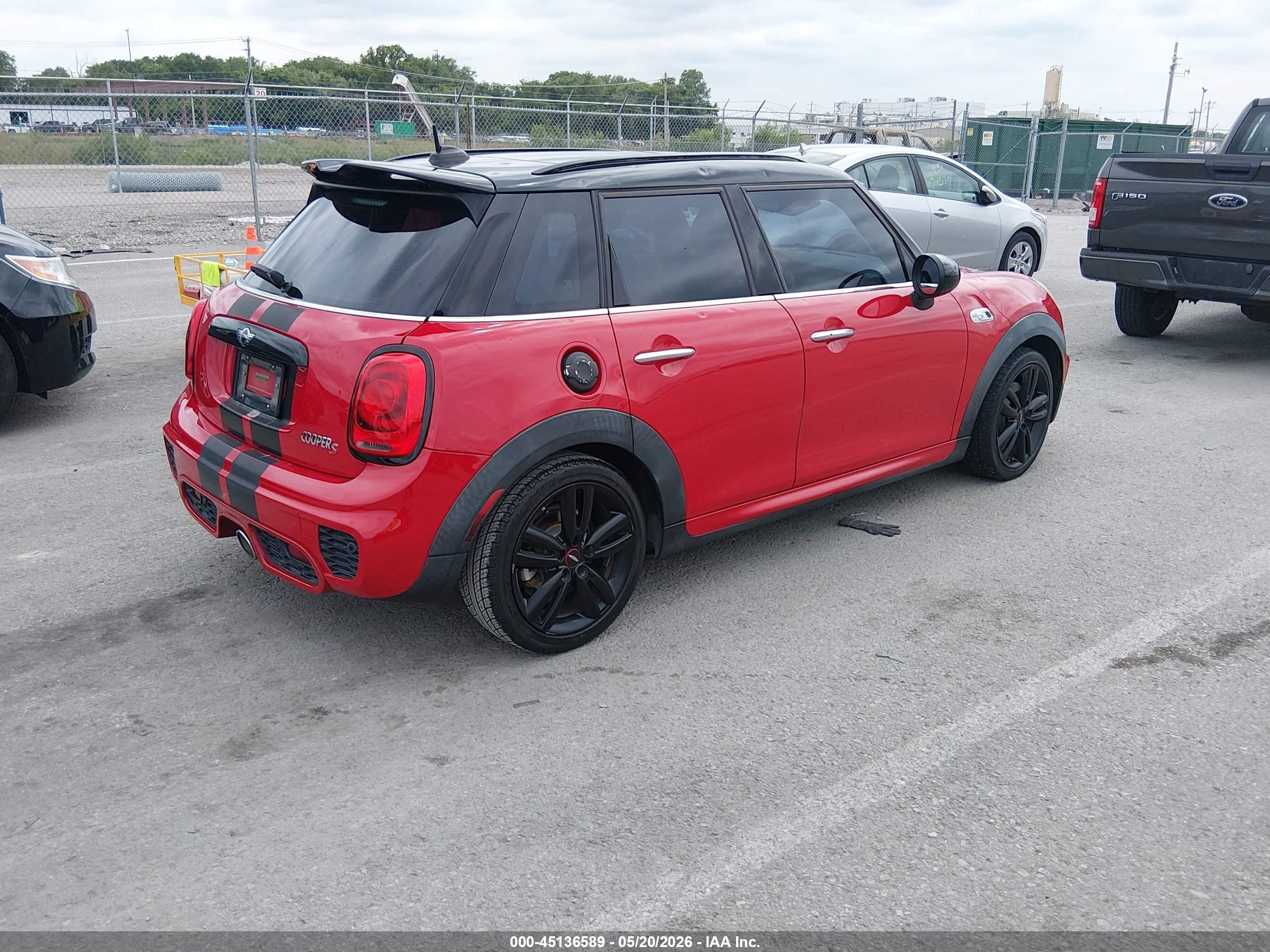 2015 Mini Hardtop Cooper S Красный vin: WMWXU3C52F2B61863