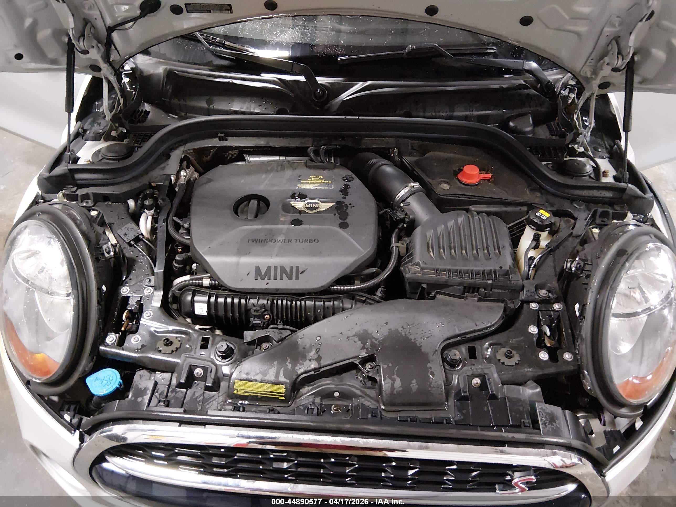 2015 Mini Hardtop Cooper S Silver vin: WMWXU3C53F2B57918
