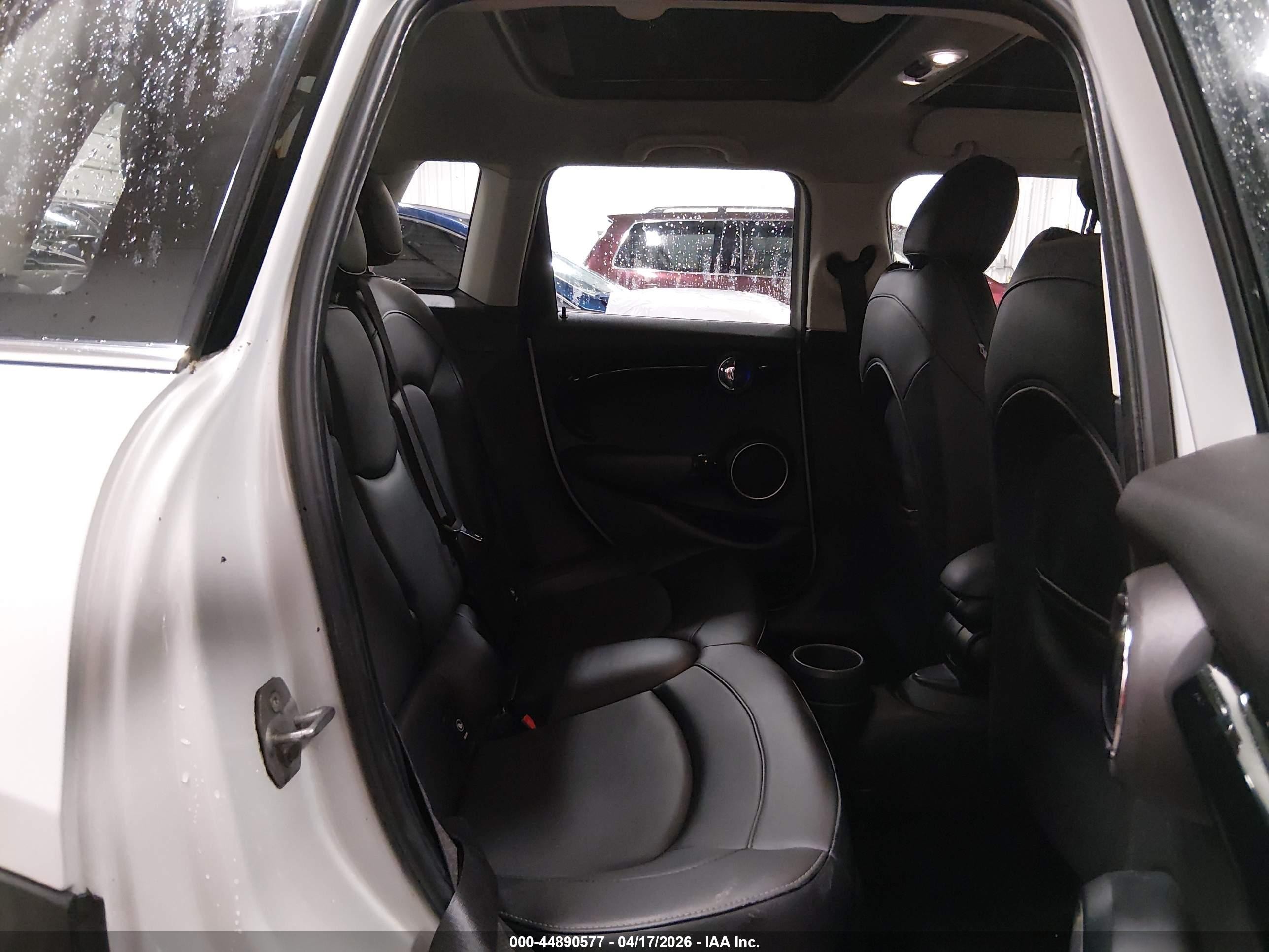 2015 Mini Hardtop Cooper S Silver vin: WMWXU3C53F2B57918
