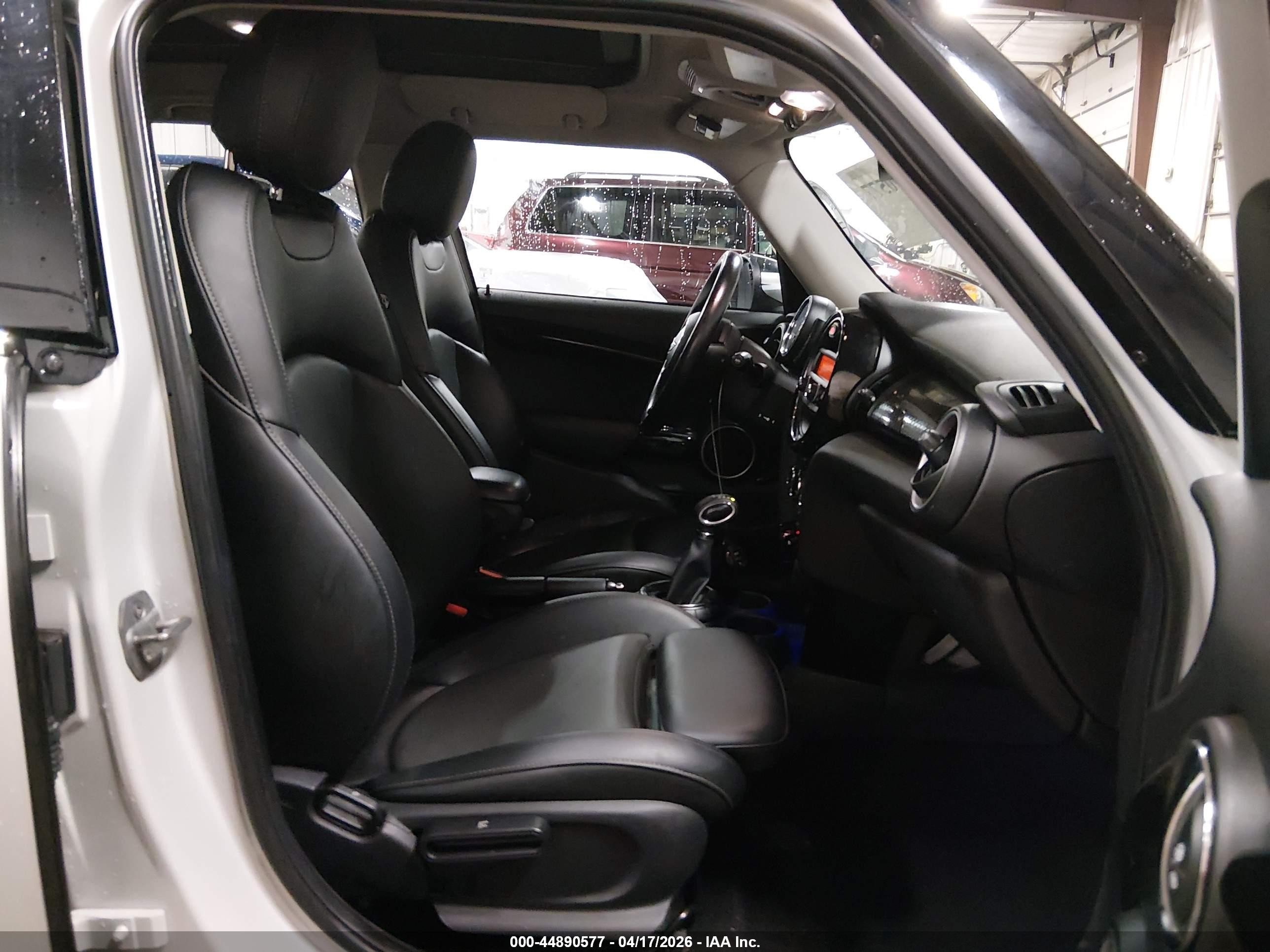 2015 Mini Hardtop Cooper S Silver vin: WMWXU3C53F2B57918