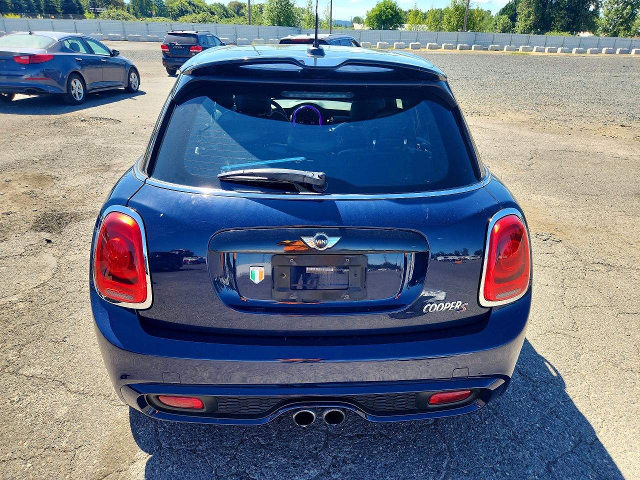2015 Mini Cooper S Blue vin: WMWXU3C55F2B57127