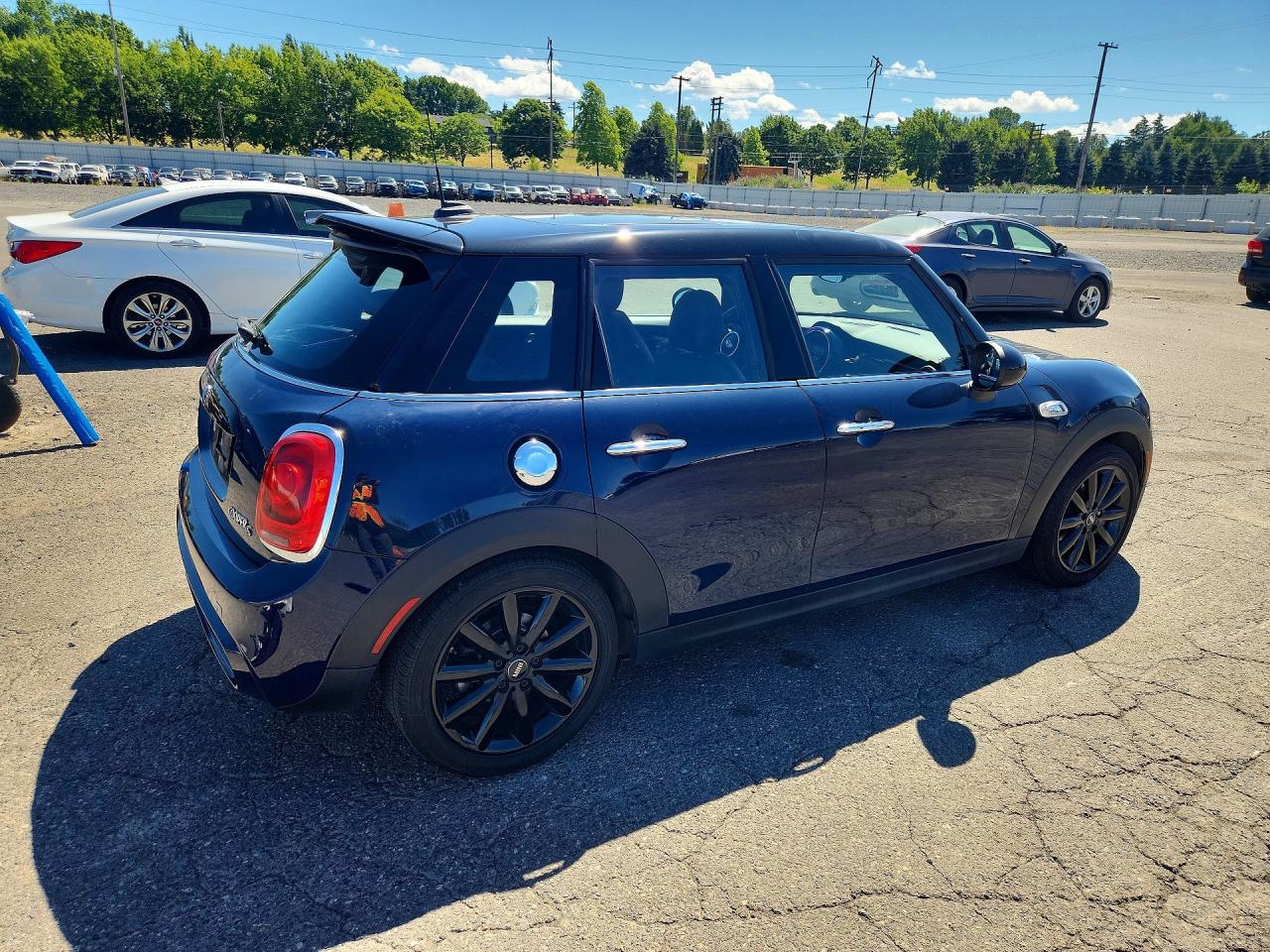 2015 Mini Cooper S Blue vin: WMWXU3C55F2B57127