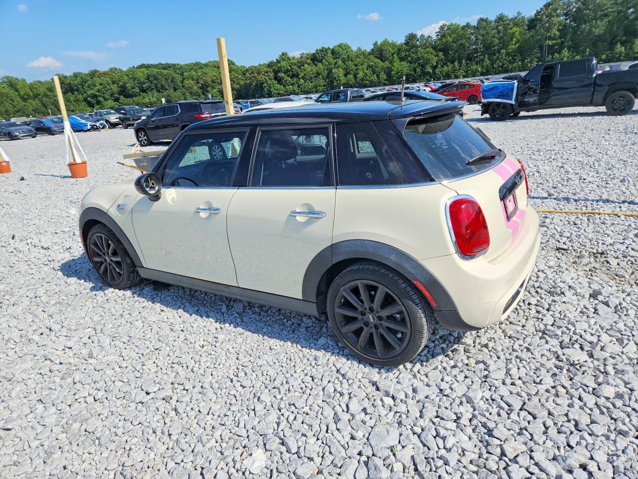 2015 Mini Cooper S White vin: WMWXU3C55F2B57614