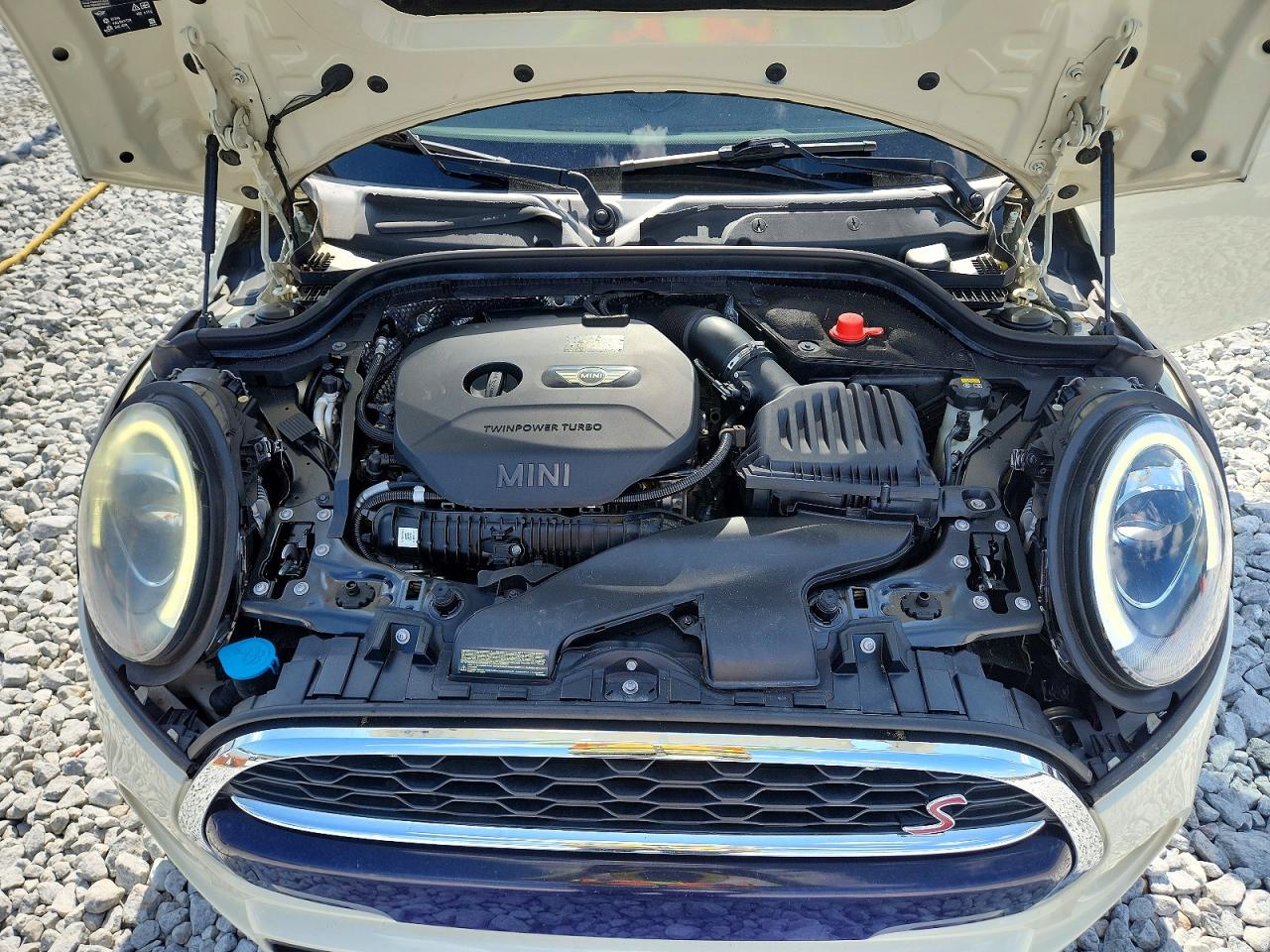 2015 Mini Cooper S White vin: WMWXU3C55F2B57614