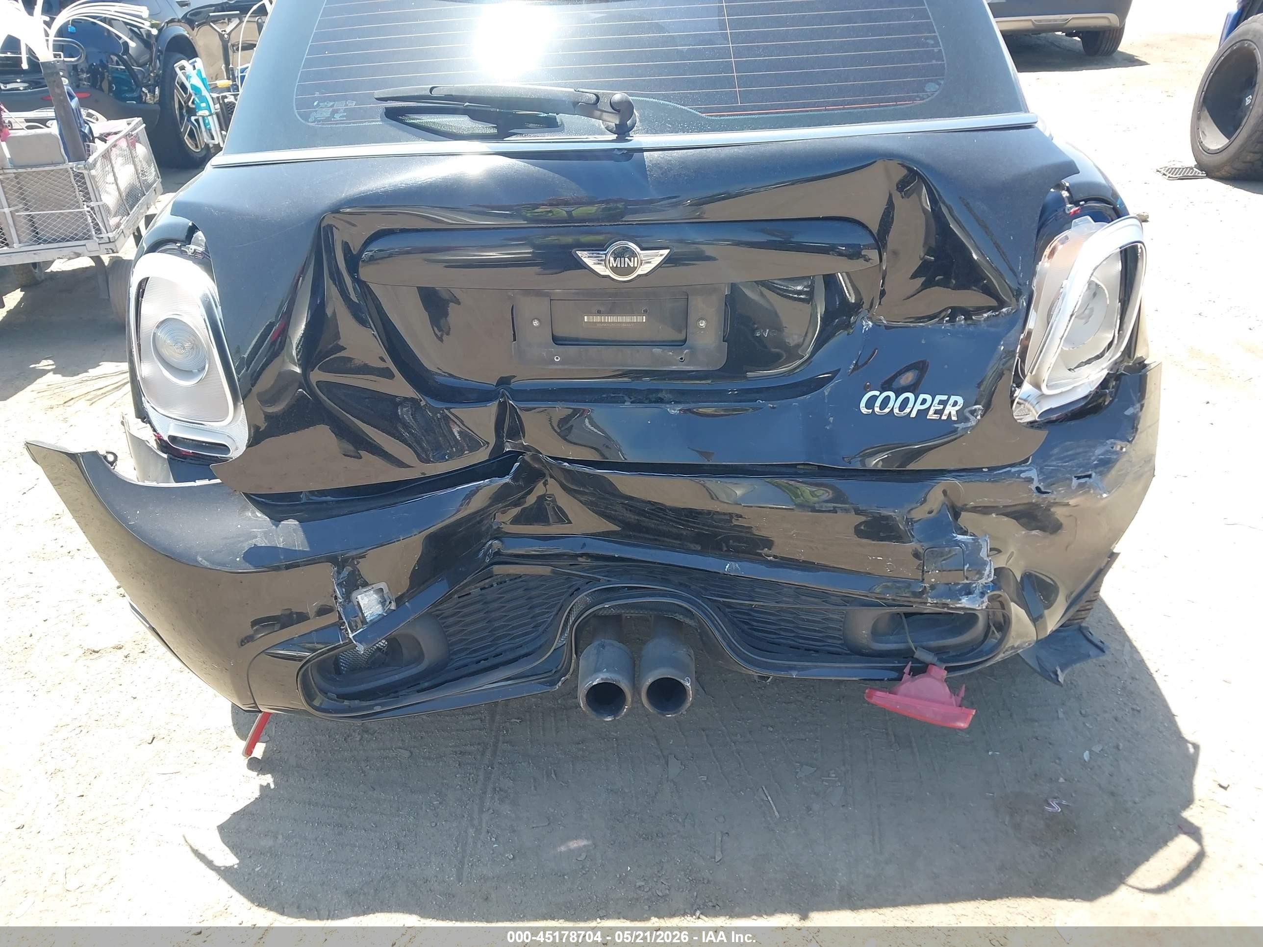 2015 Mini Hardtop Cooper S Black vin: WMWXU3C55F2B66572