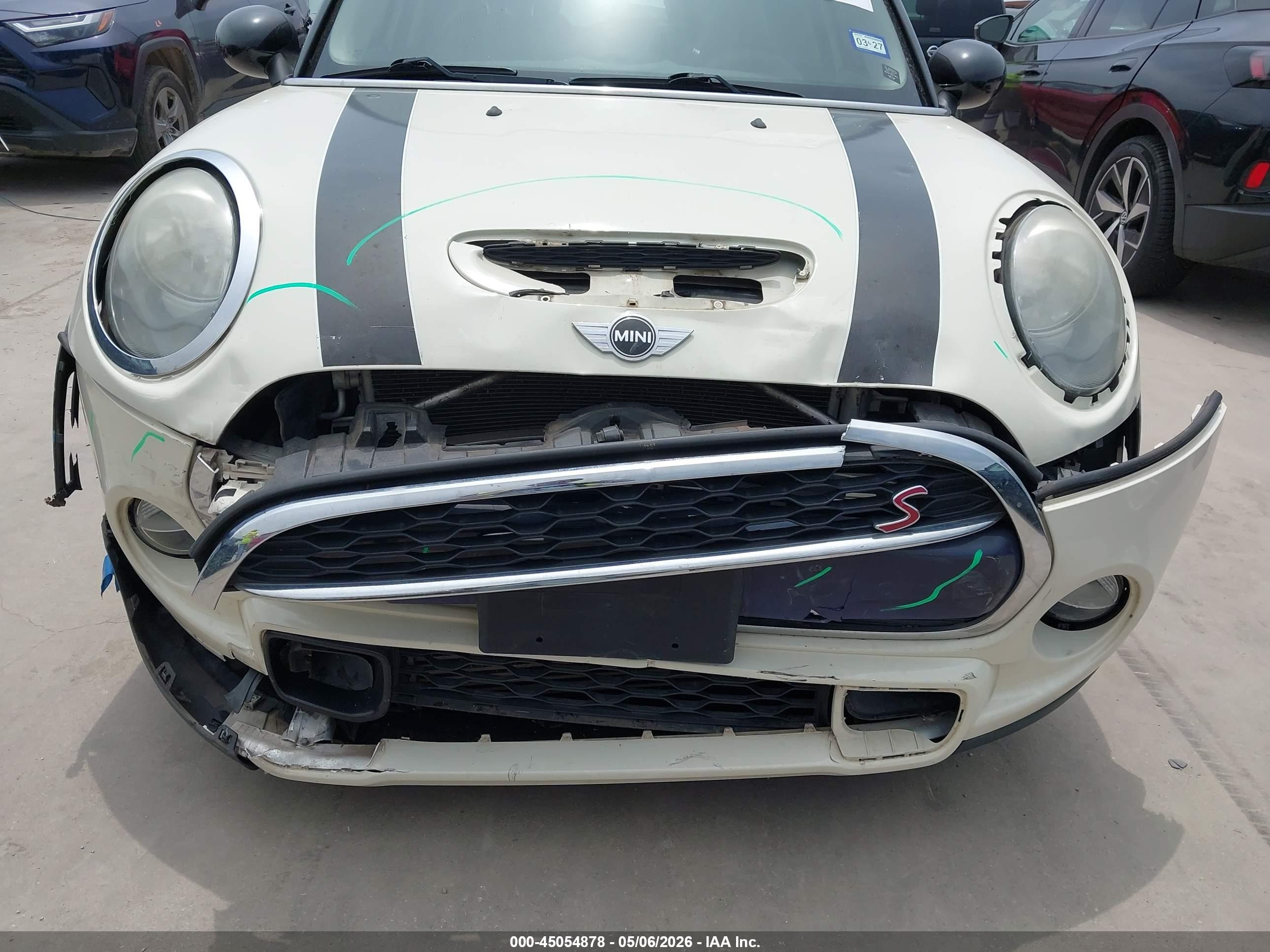 2015 Mini Hardtop Cooper S Cream vin: WMWXU3C56F2B58335