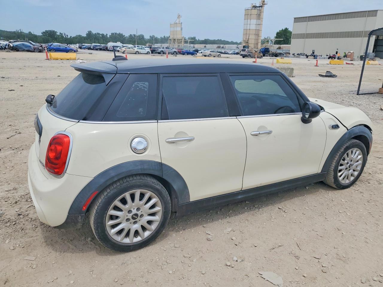 2015 Mini Cooper S Cream vin: WMWXU3C57FT892165