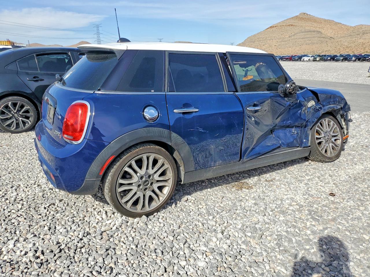 2015 Mini Cooper S Blue vin: WMWXU3C58F2B56585