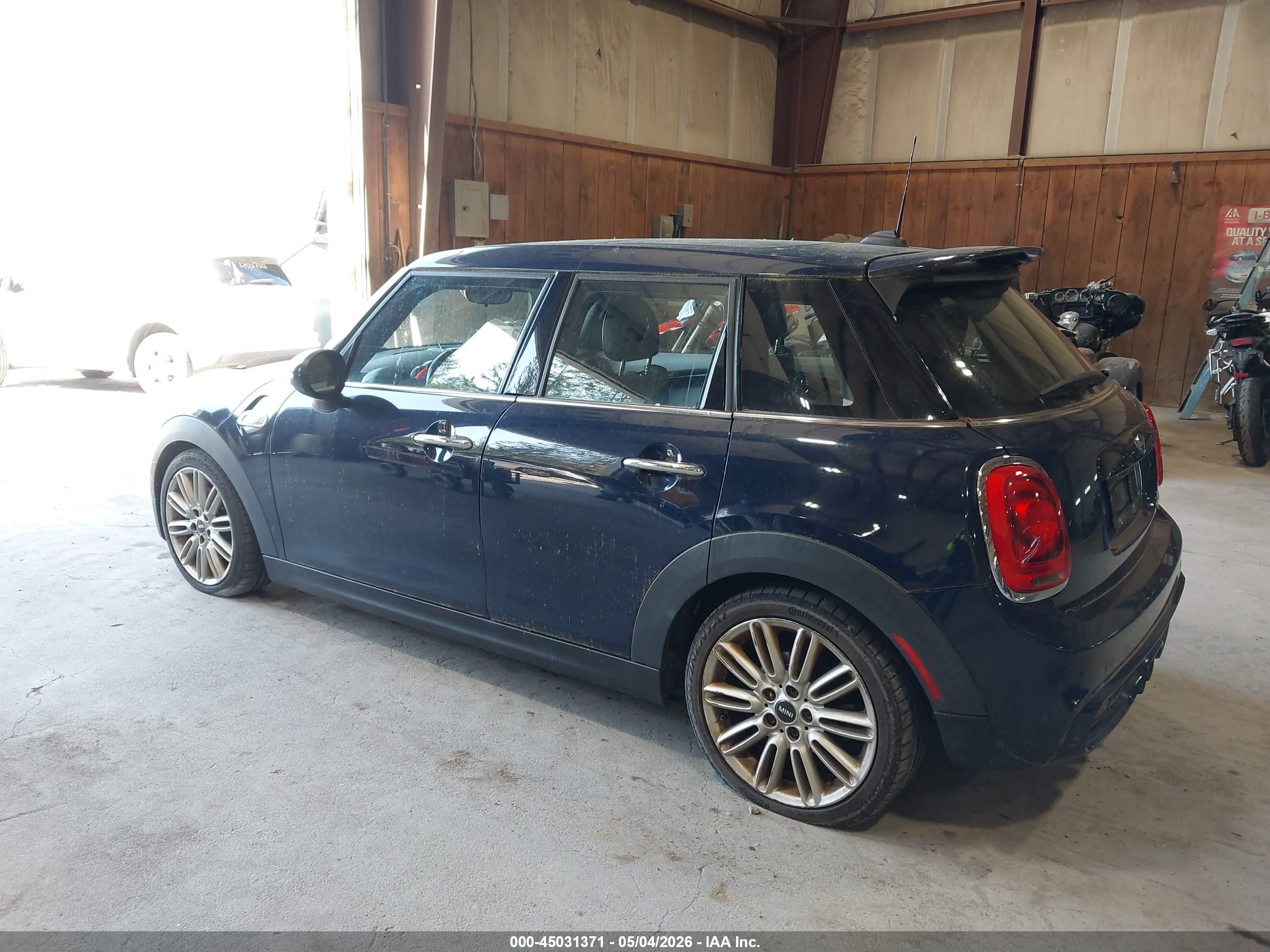 2015 Mini Hardtop Cooper S Navy vin: WMWXU3C58F2B58255