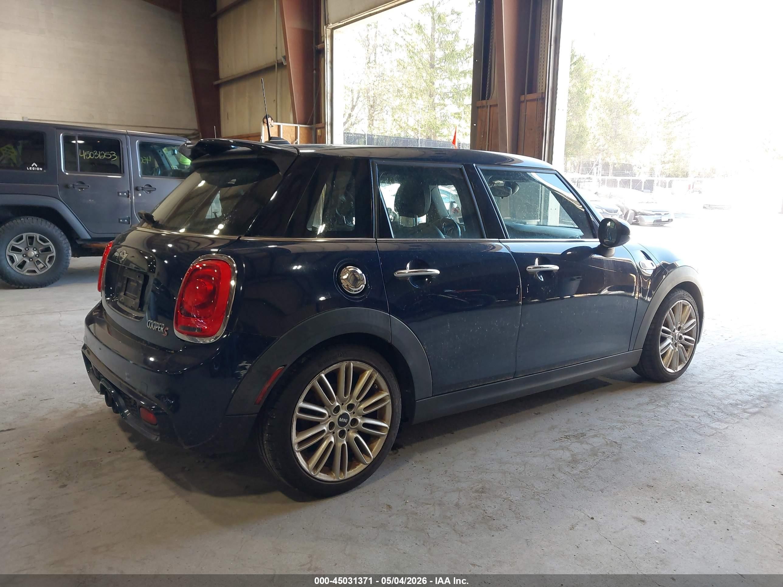 2015 Mini Hardtop Cooper S Navy vin: WMWXU3C58F2B58255