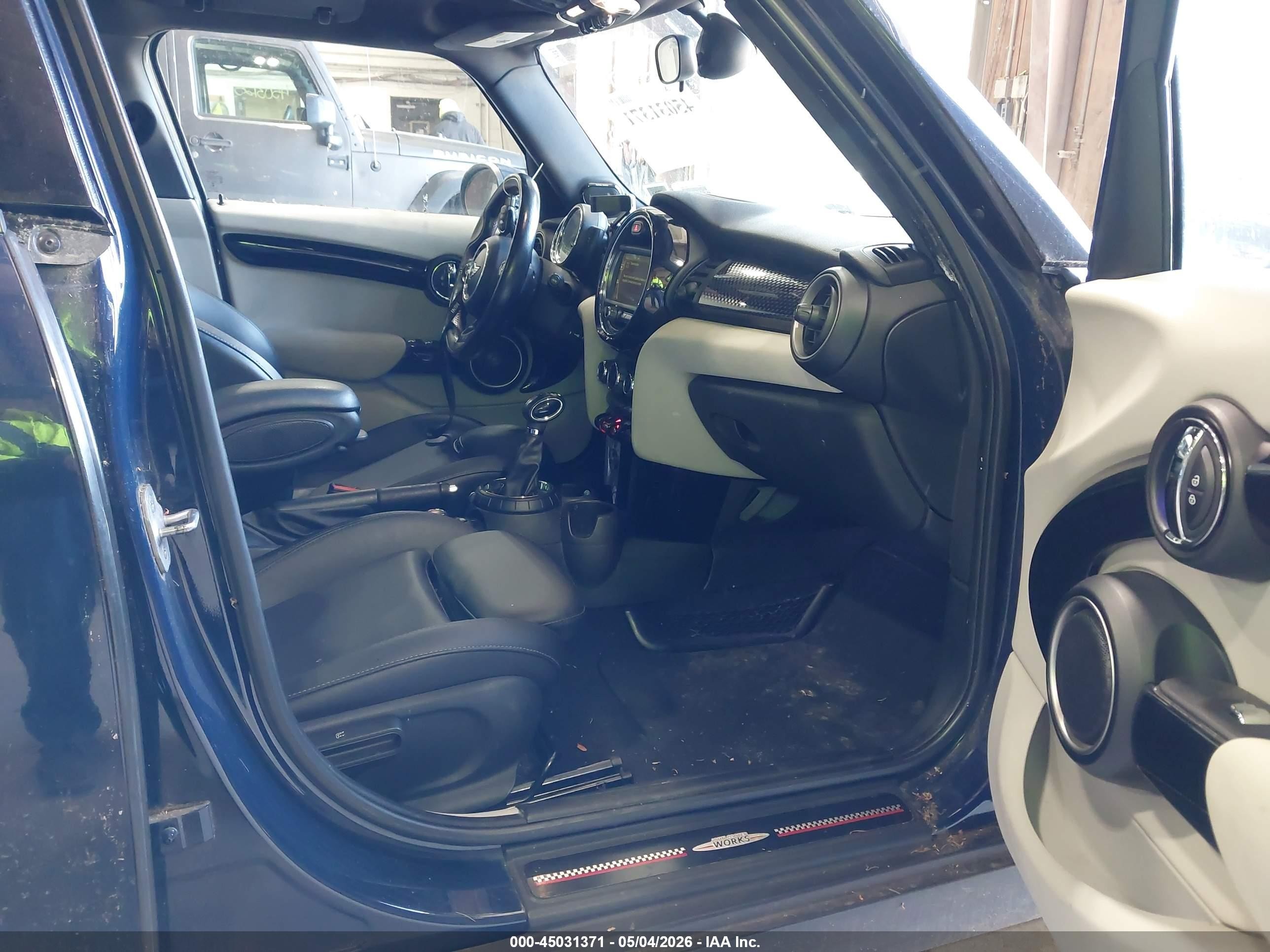 2015 Mini Hardtop Cooper S Navy vin: WMWXU3C58F2B58255