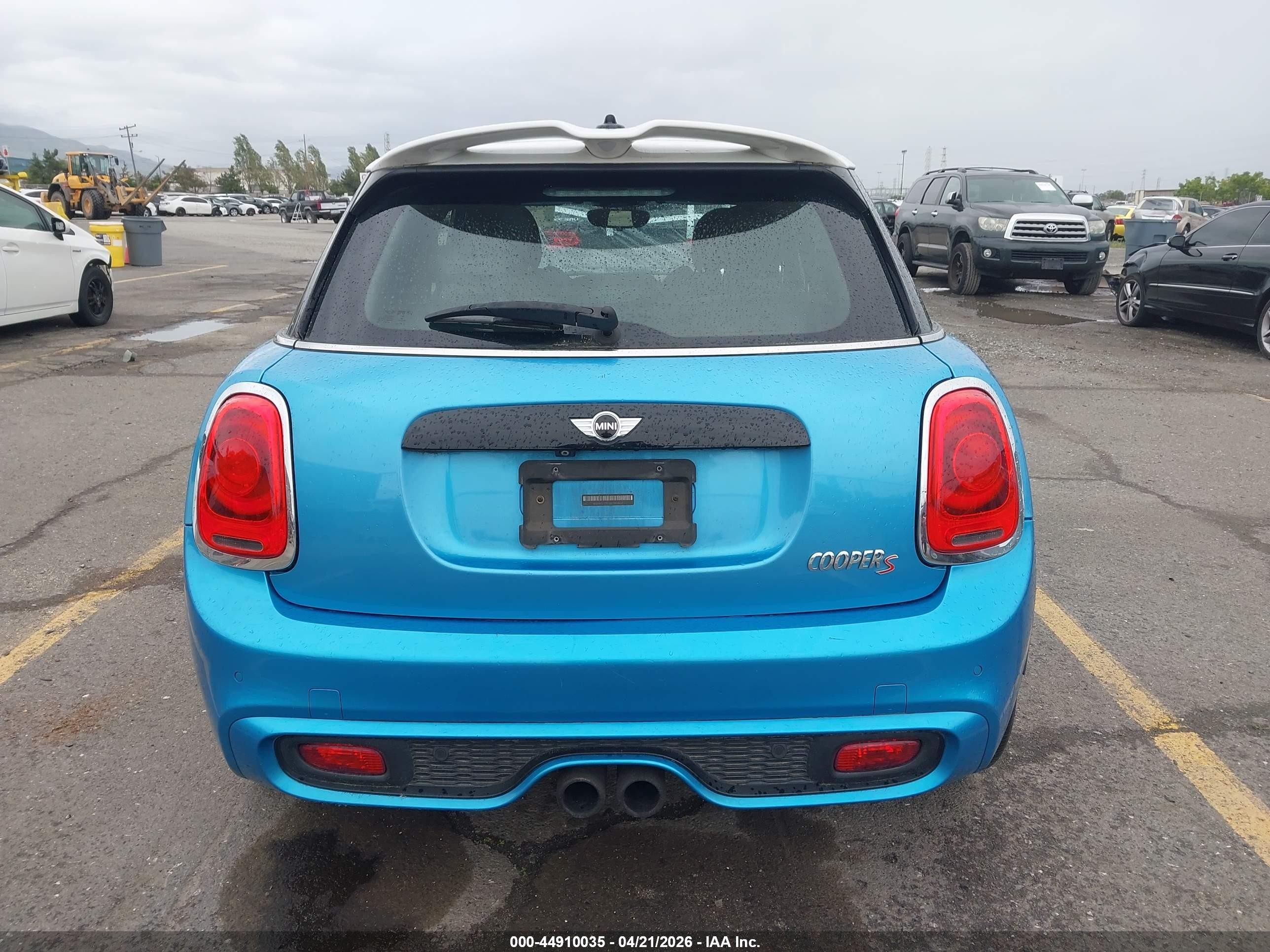 2015 Mini Hardtop Cooper S Blue vin: WMWXU3C58F2B58661