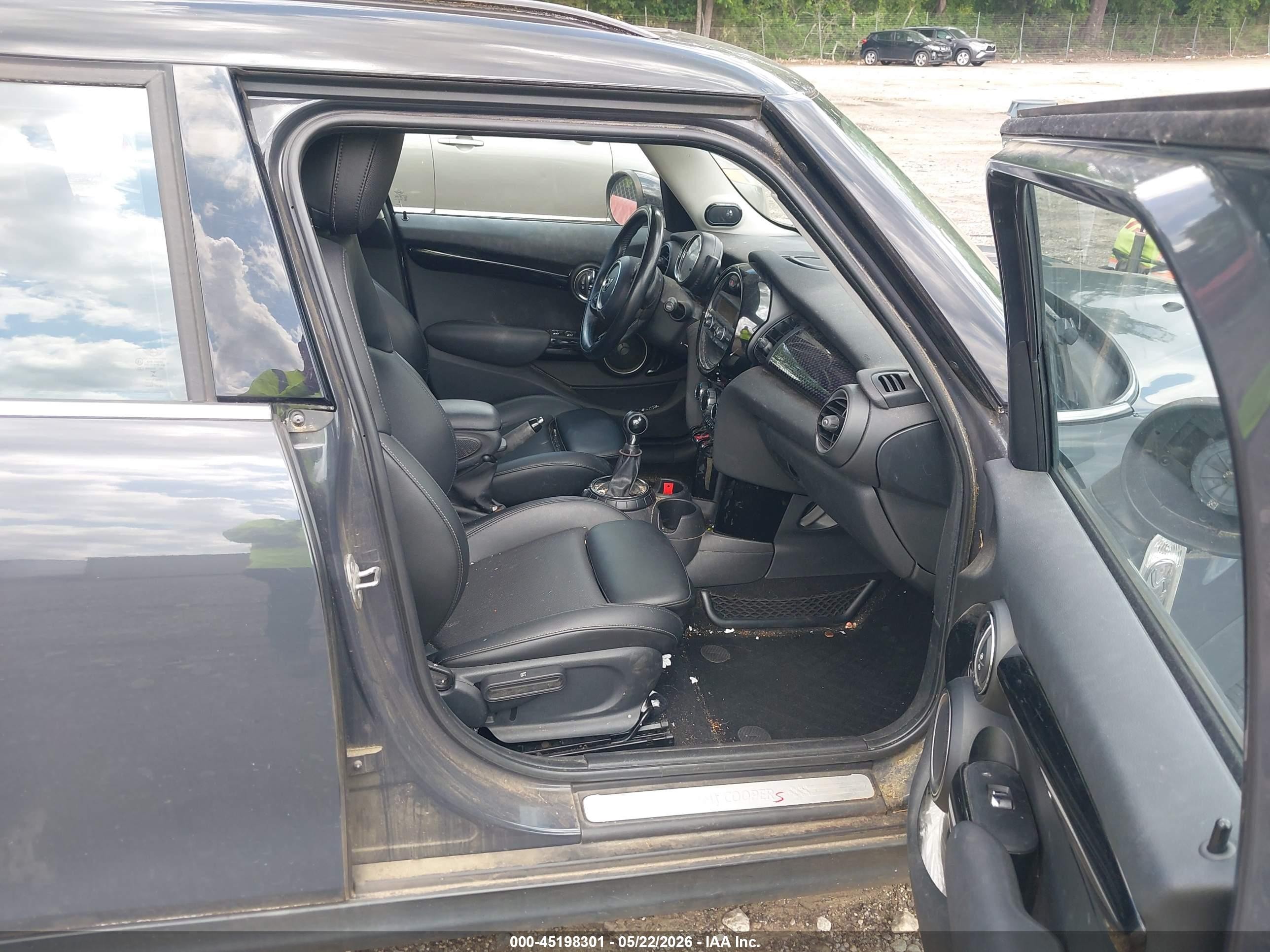 2015 Mini Hardtop Cooper S Серый vin: WMWXU3C59F2B62430