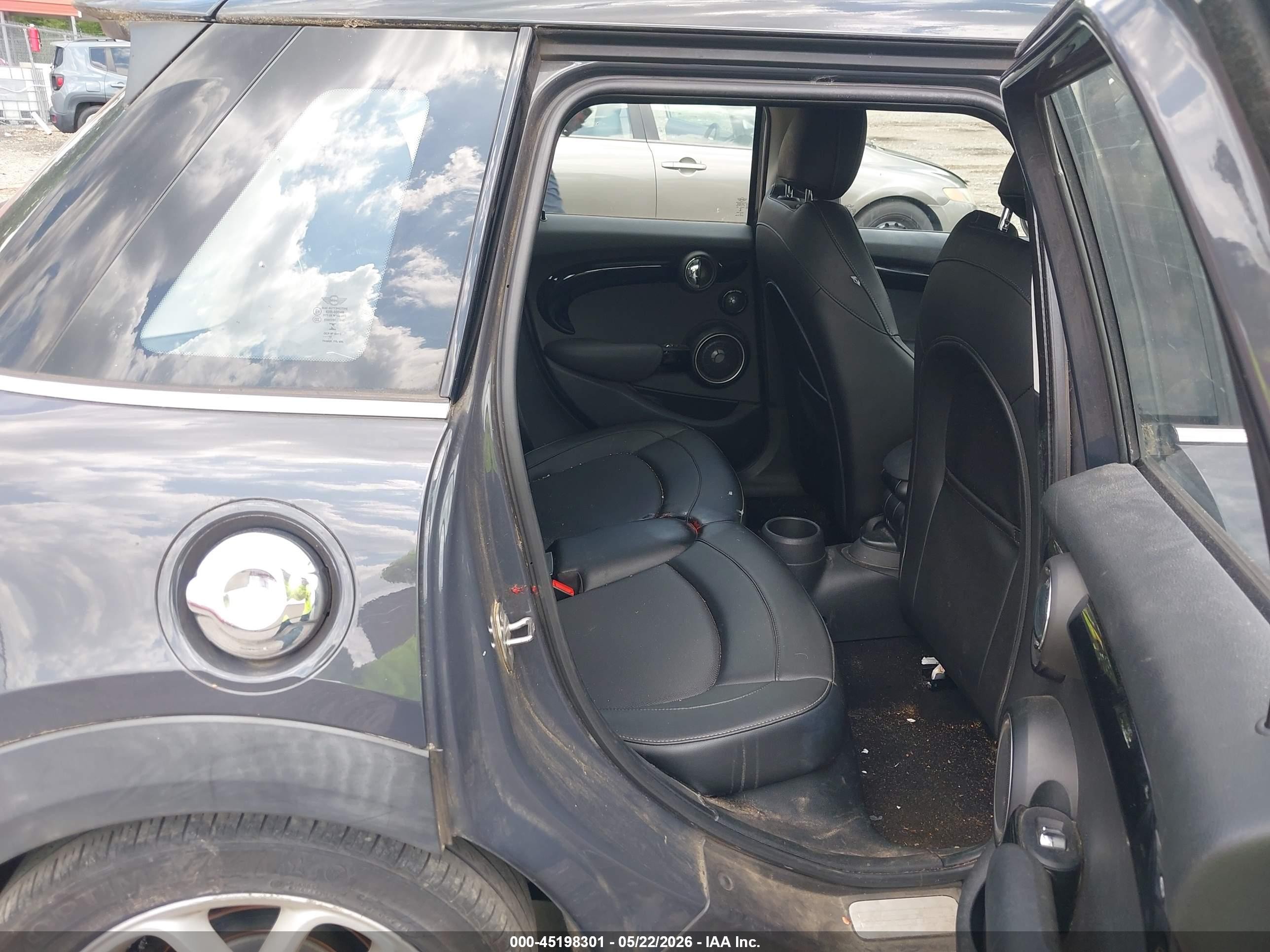 2015 Mini Hardtop Cooper S Серый vin: WMWXU3C59F2B62430