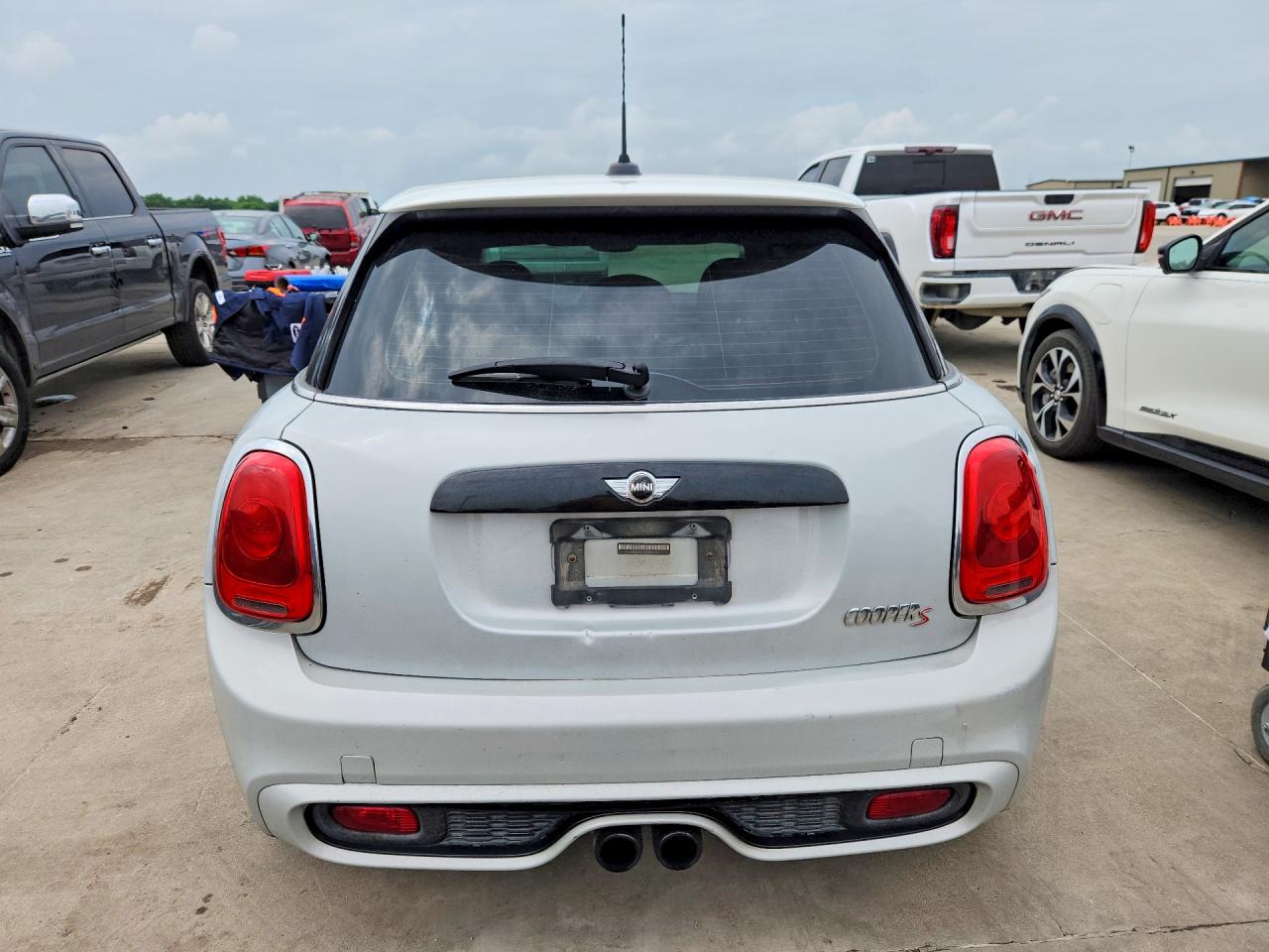 2015 Mini Cooper S Two Tone vin: WMWXU3C59F2B66560