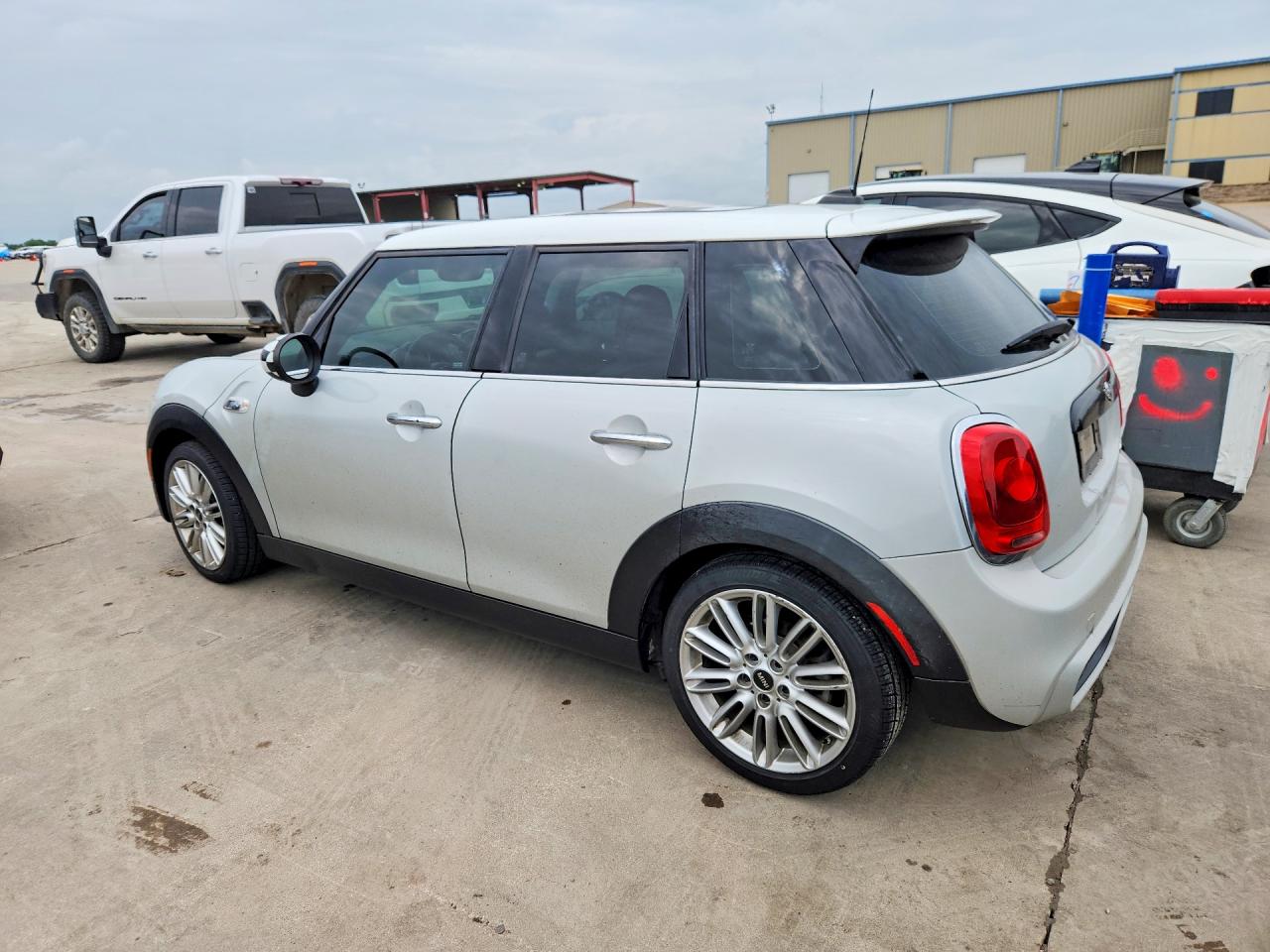 2015 Mini Cooper S Two Tone vin: WMWXU3C59F2B66560