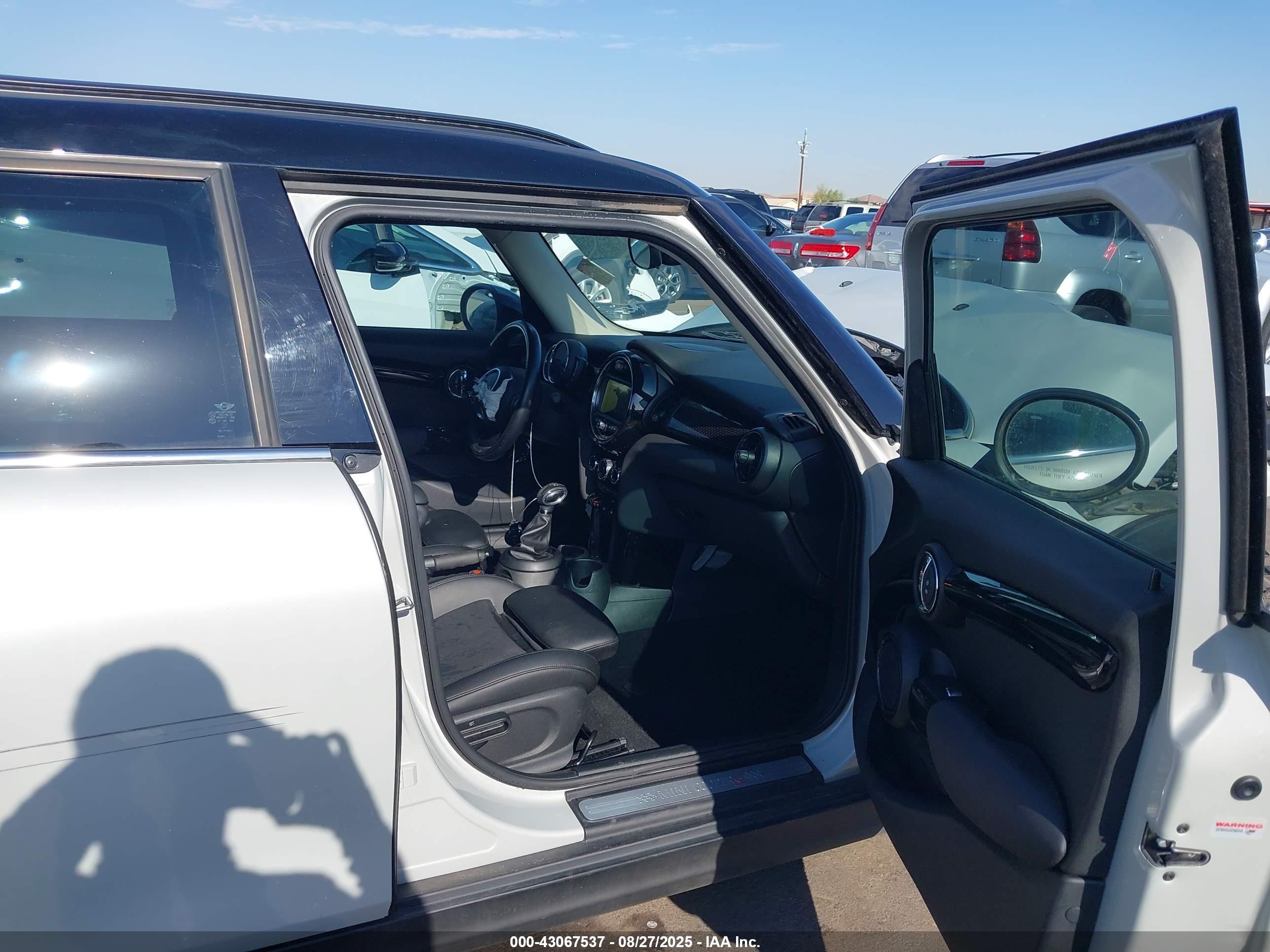2018 Mini Hardtop Cooper S Серебряный vin: WMWXU3C59J2F51335